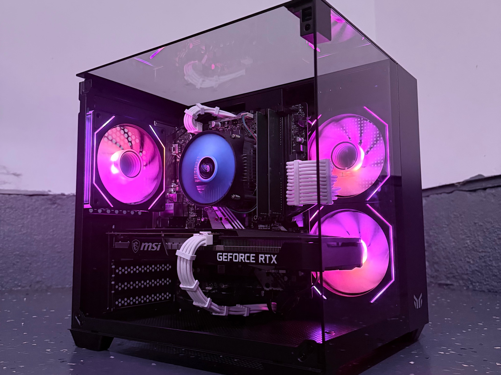 ❄️"Lunar Frost "❄️| 1080p Gaming | RTX 3060 12GB | i7 9700F | 16B Ram | 1.5TB Storage