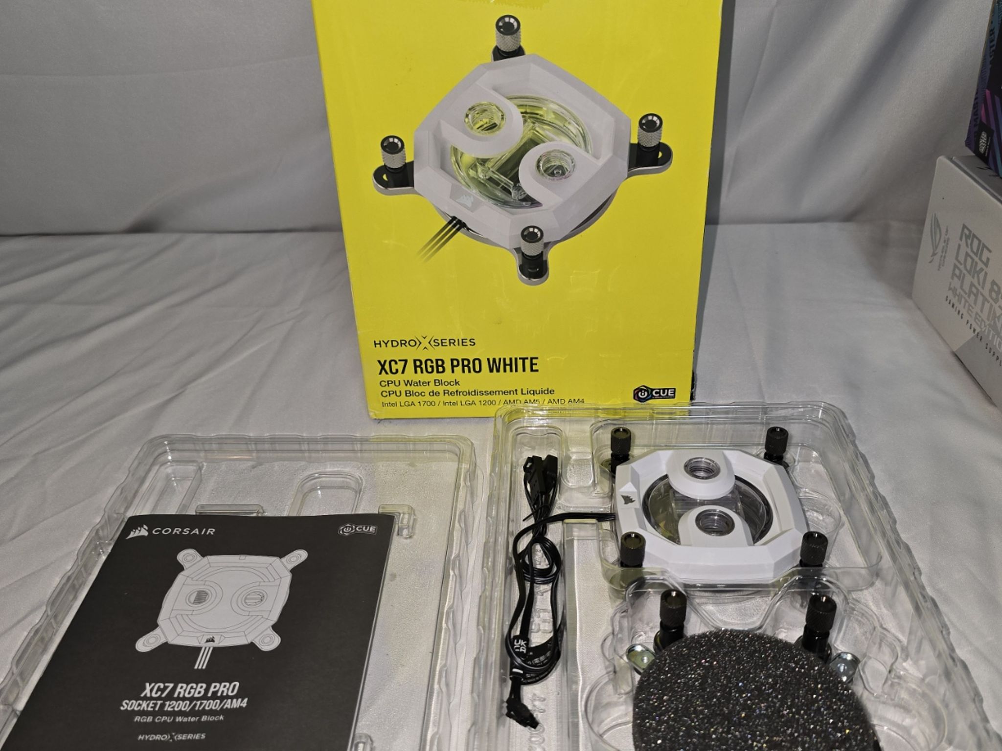 XC7 RGB Pro White
