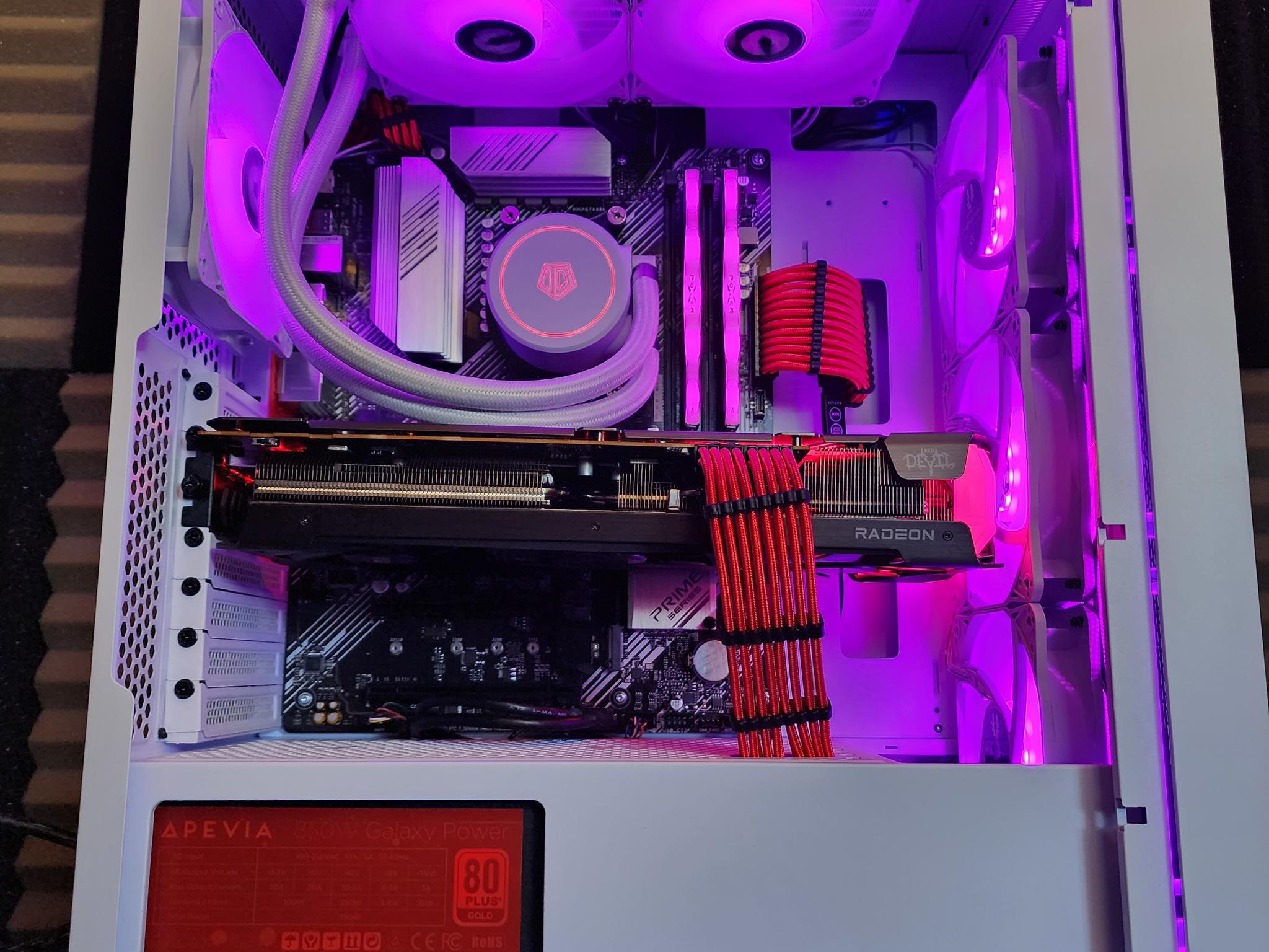 💗🤍💗 Radeon RX 6750 XT // AMD Ryzen 5 5600 // Zenith RGB 16GB 3200MHz // Samsung 980 1TB NVMe