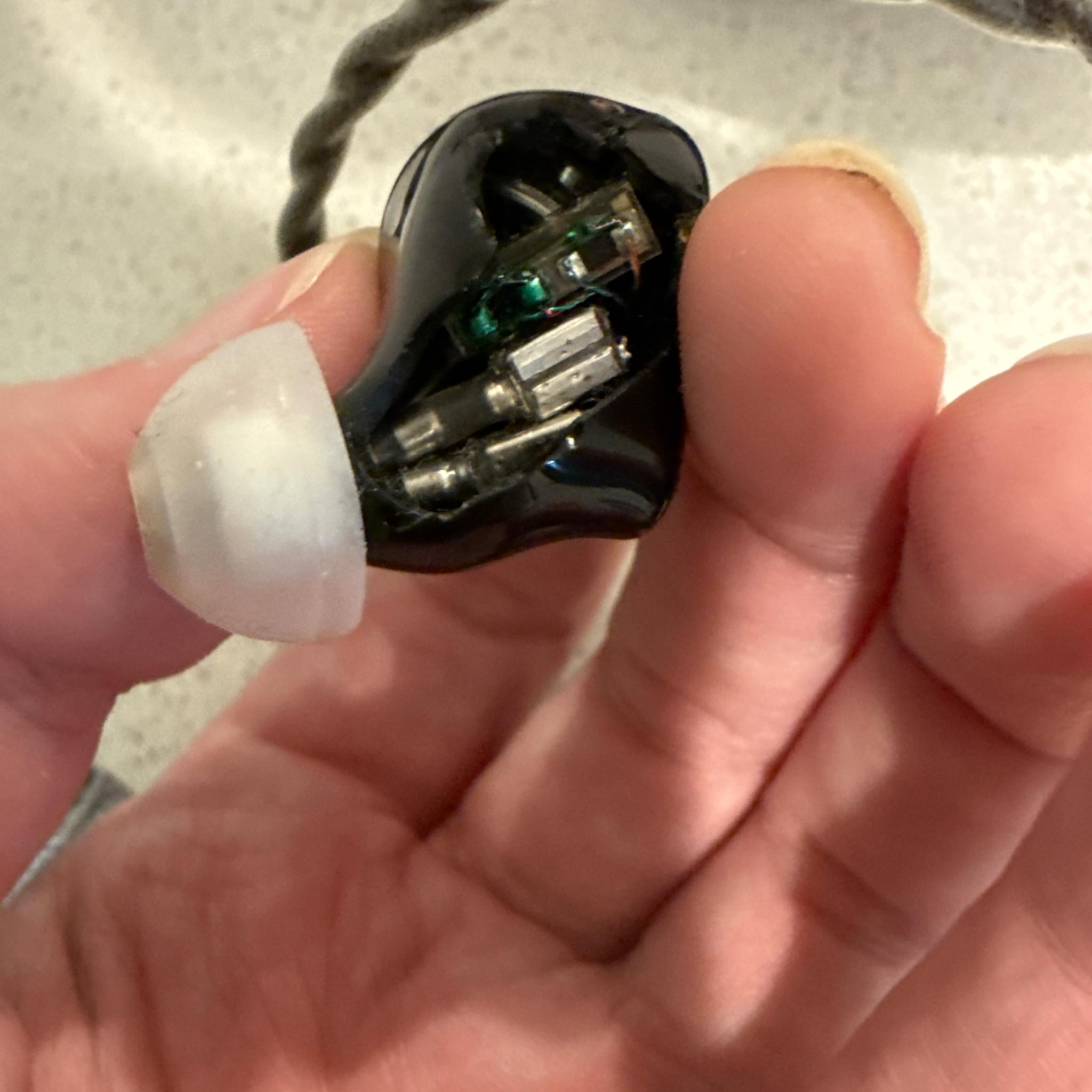 THEIAUDIO MONARCH MKII SLIGHT DAMAGE