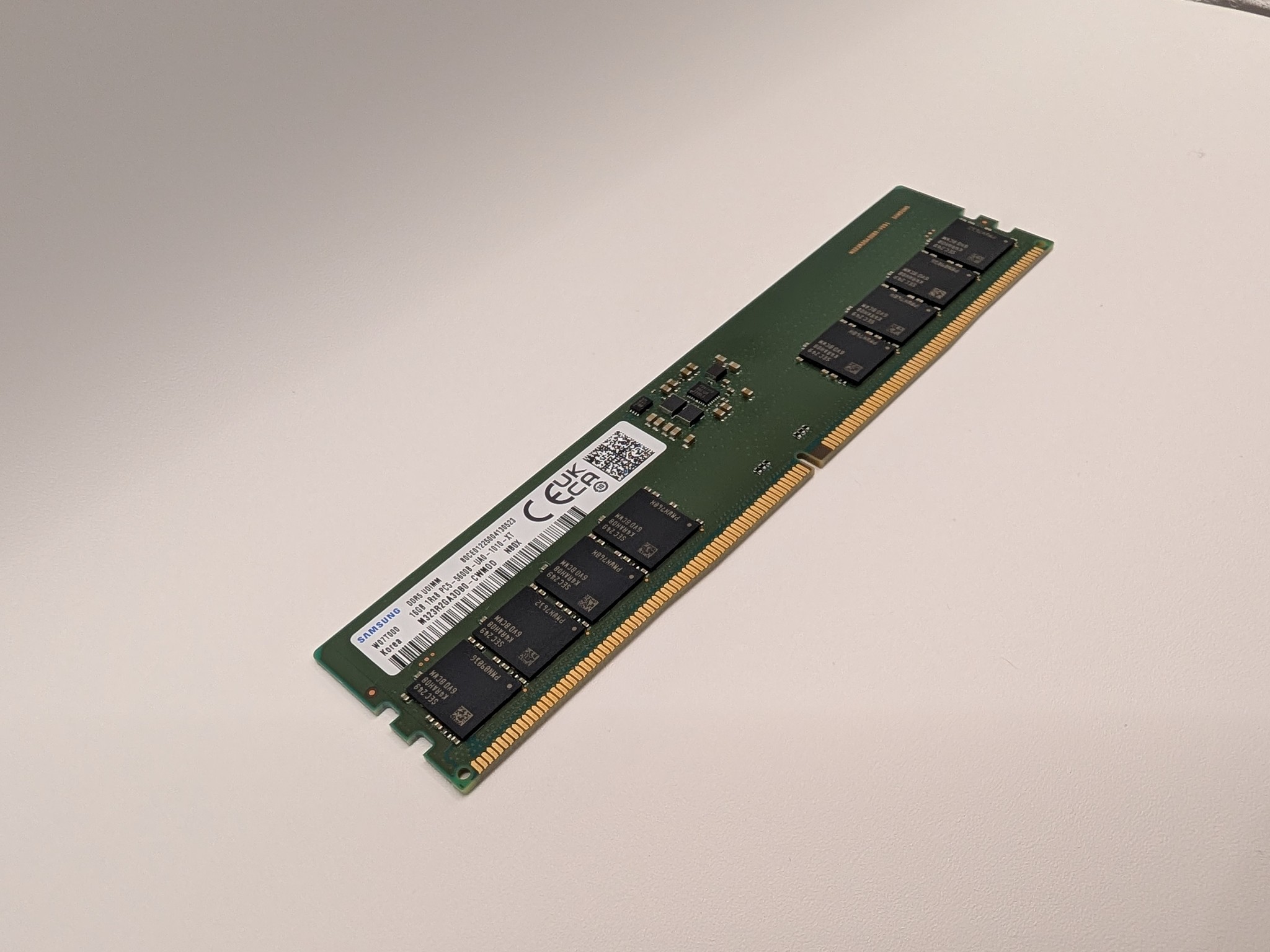 Samsung 16GB 1RX8 PC5-5600B-UA0-1010-XT Desktop Memory
