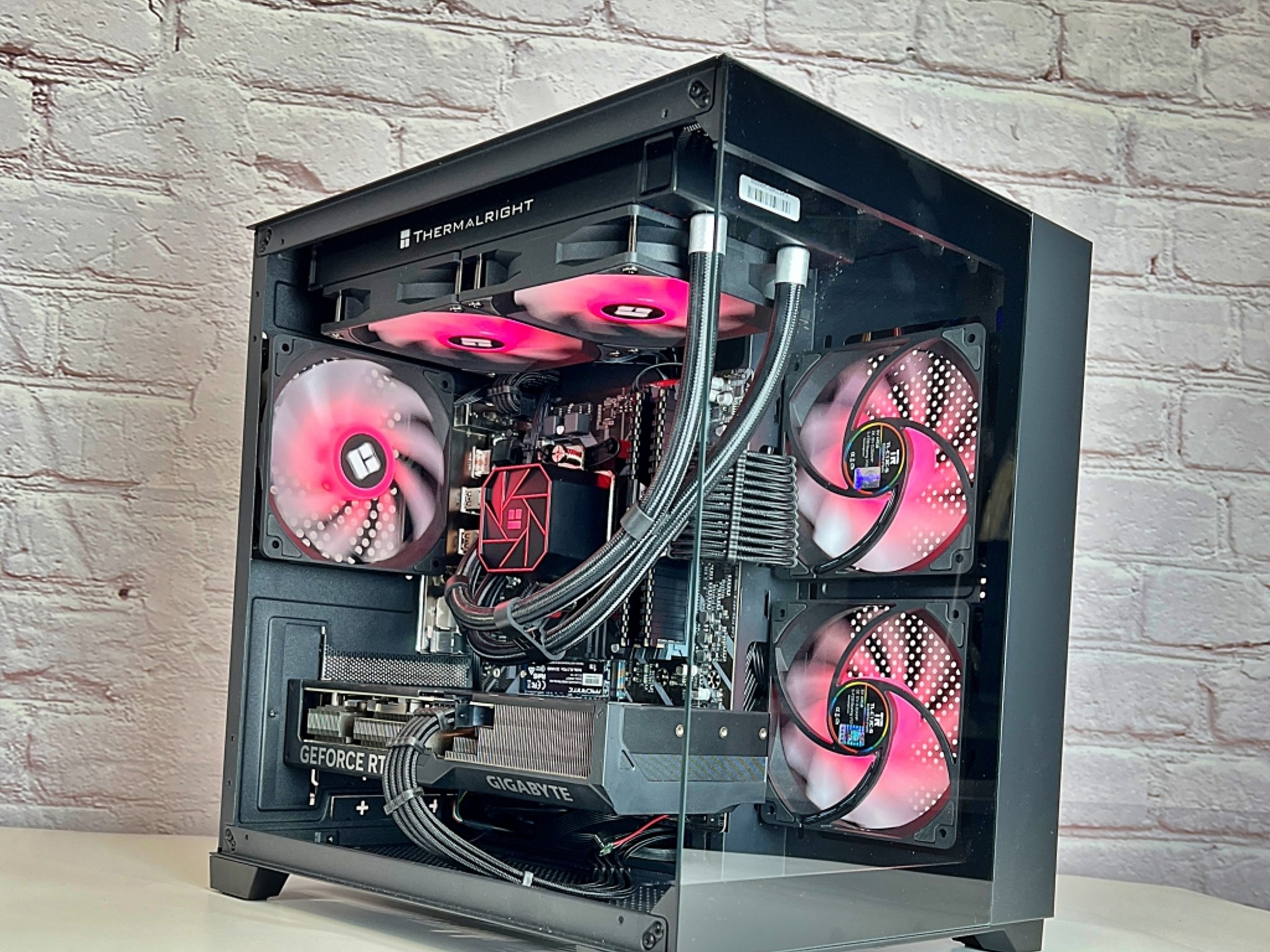 Liquid Cooled RTX 4070 Ryzen 5 5600X 32GB RAM 1TB M.2 Win 11 Gaming PC