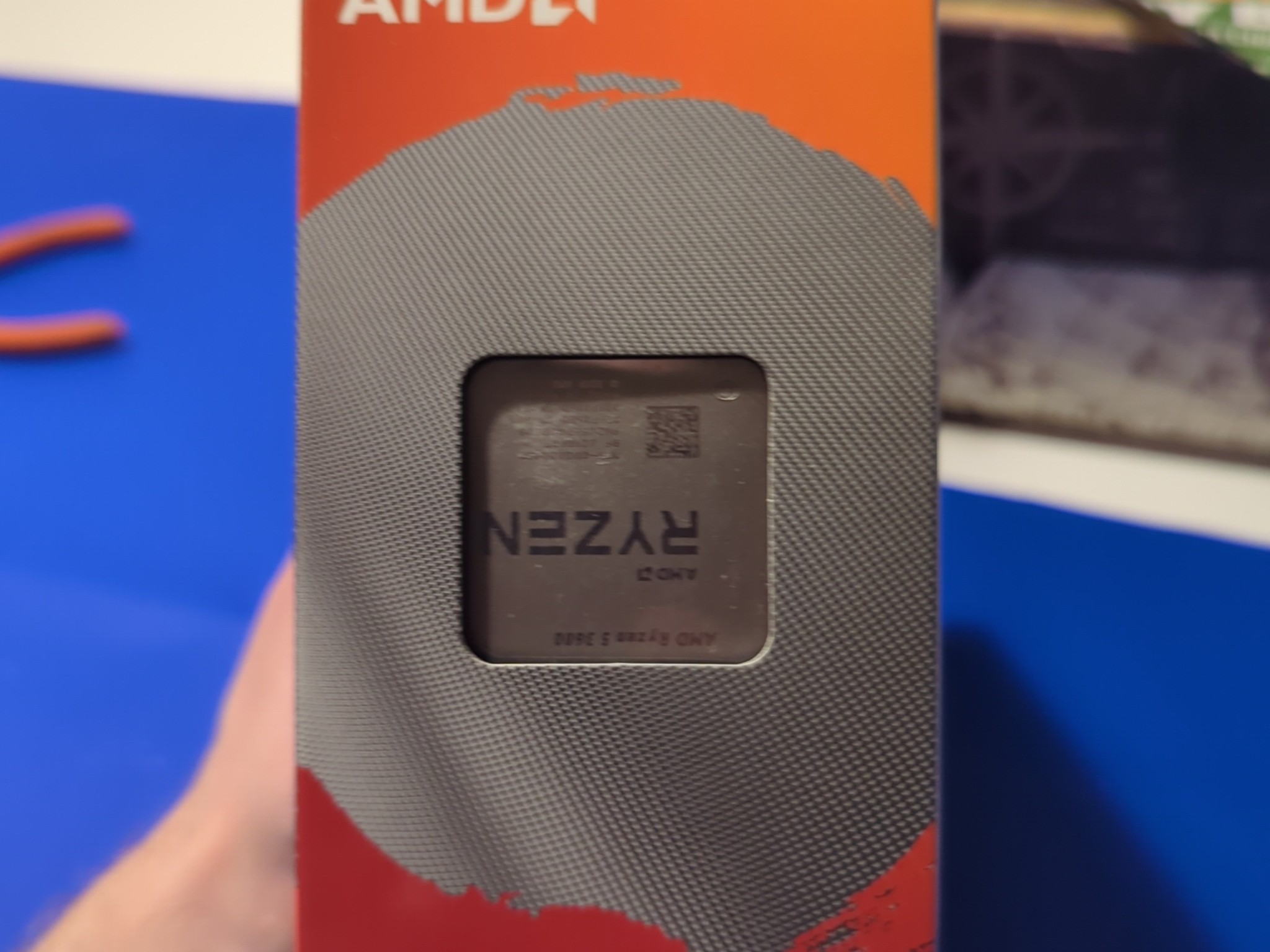 And Ryzen 5 3600 Cpu with Wraith Stealth Cooler