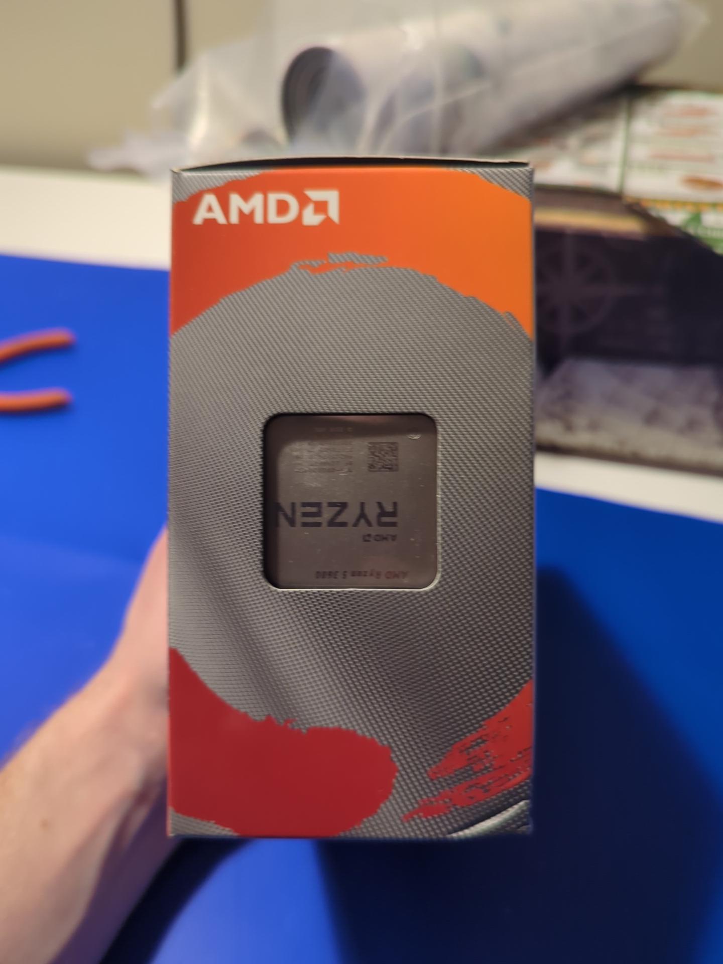 And Ryzen 5 3600 Cpu with Wraith Stealth Cooler