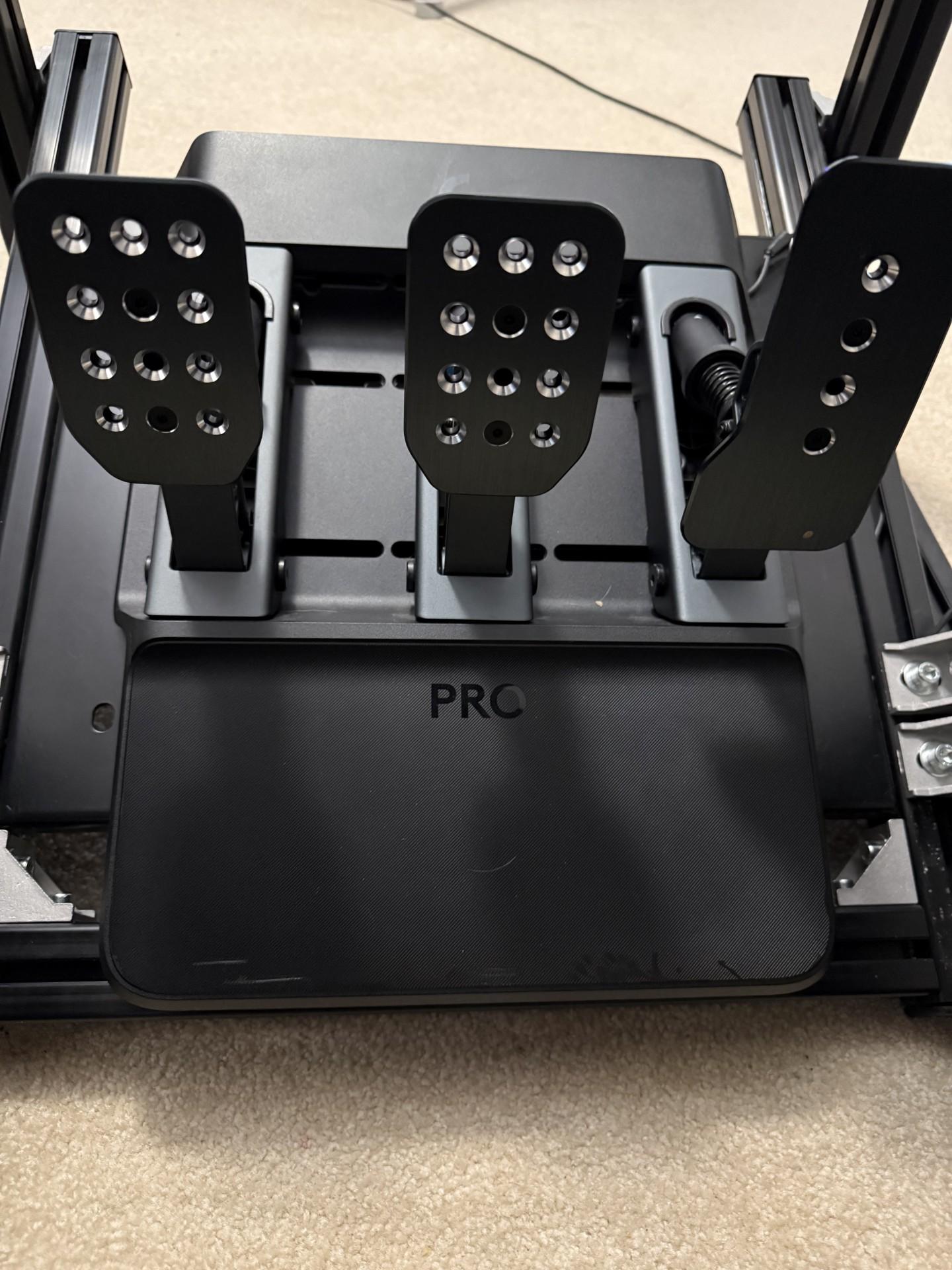Excellent PC Version Logitech G PRO Direct Drive Wheel, Base, and PRO Load Cell Pedals Bundle