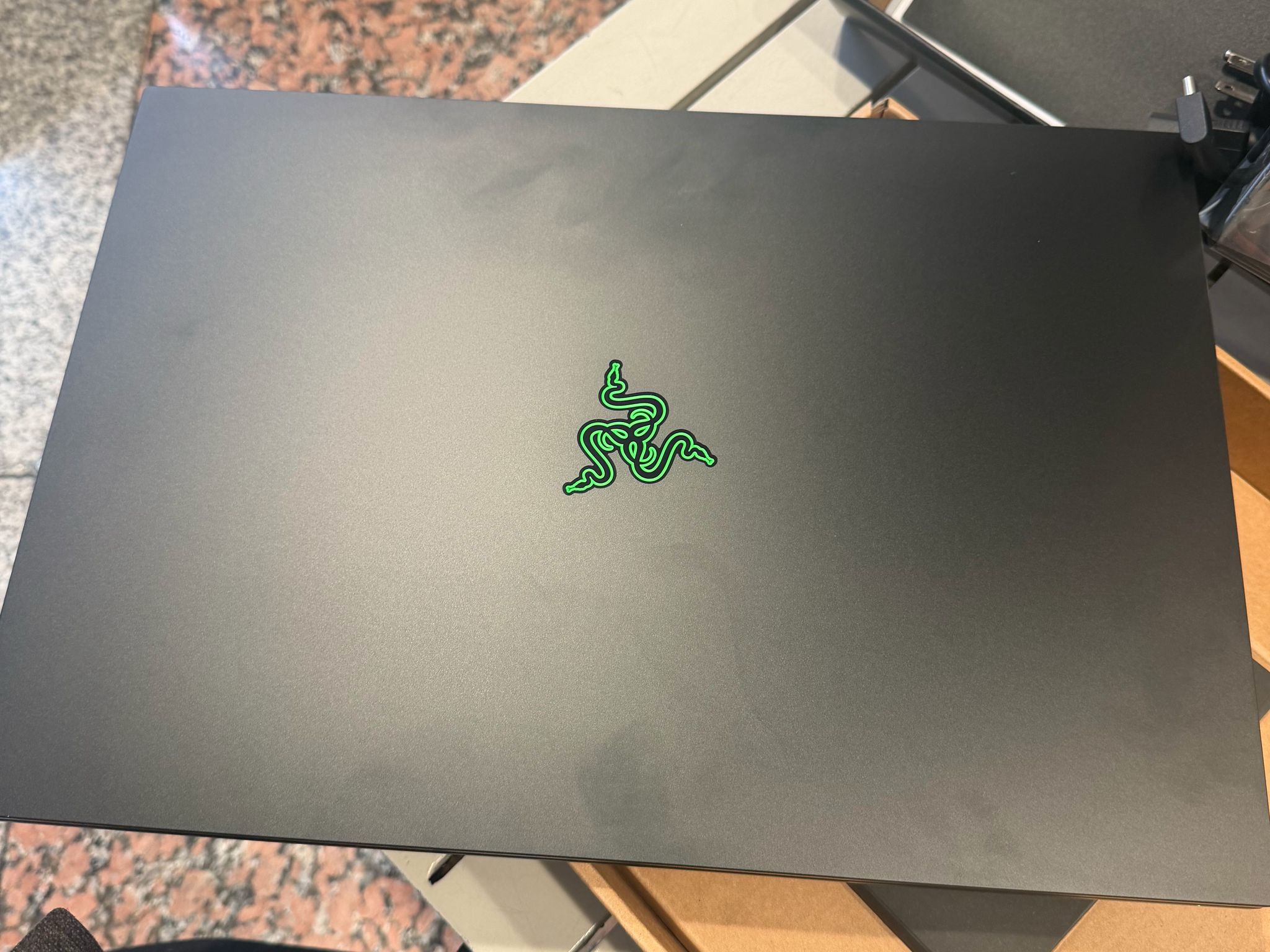 Razer Blade 18 240Hz UHD+ 2.7 GHz Ultra 9 275HX 32GB 1TB SSD NVIDIA RTX 5070 Ti