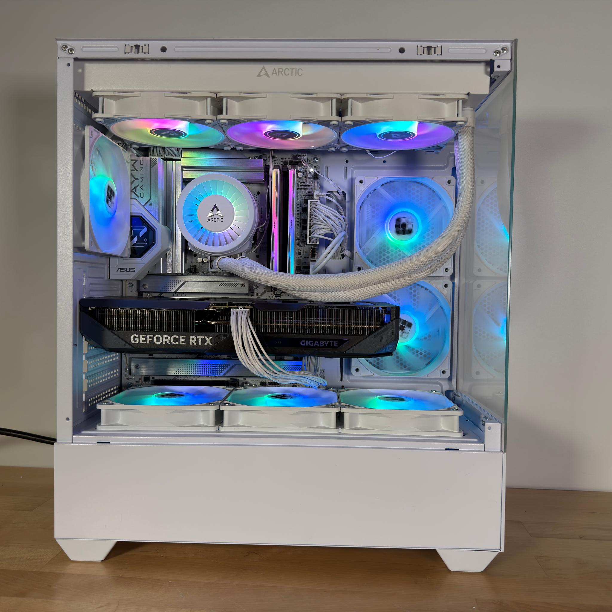 RTX 5070 Intel Core Ultra 7 265k Gaming PC