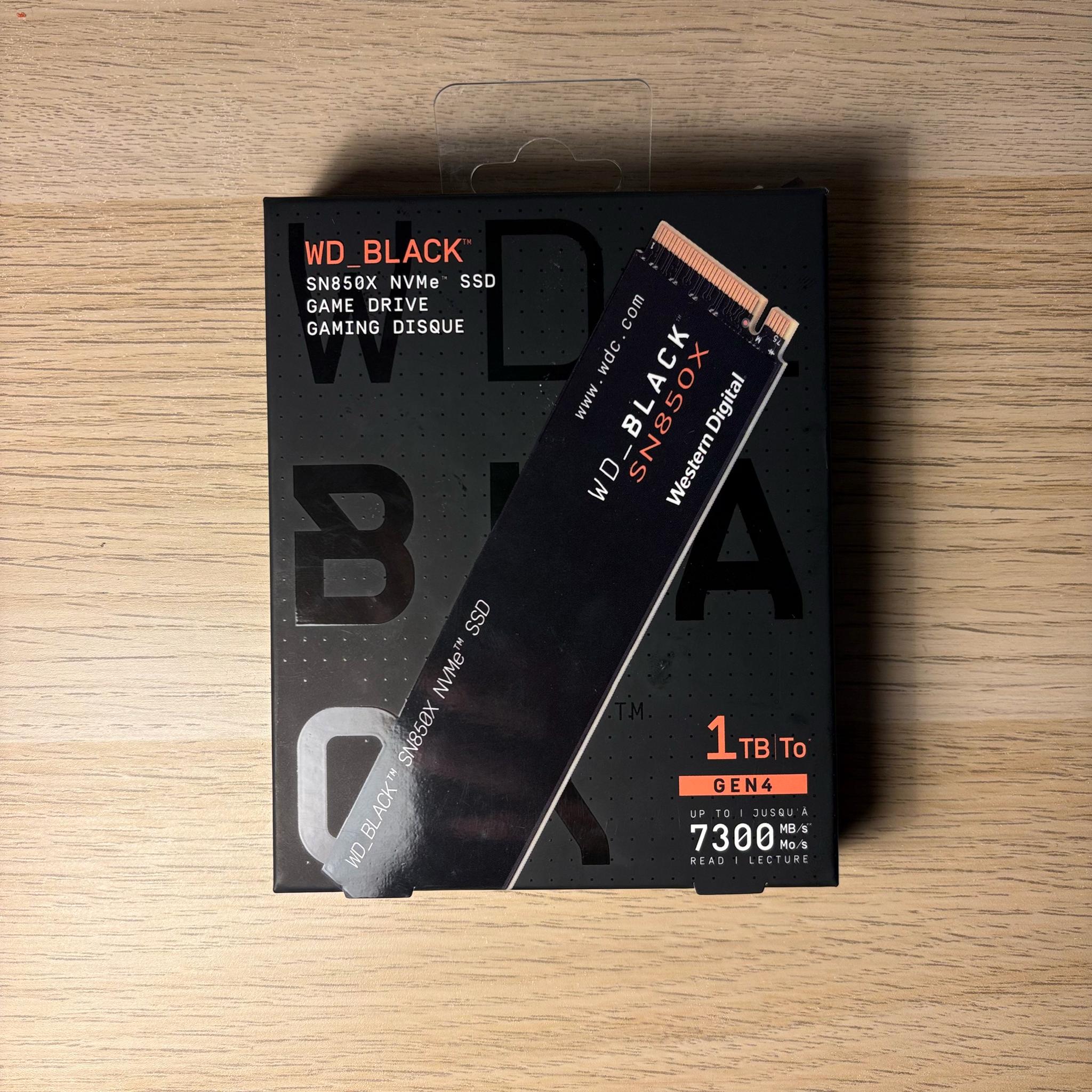 Western Digital WD_BLACK SN850X 1TB NVMe SSD Gen 4 Game Drive Black