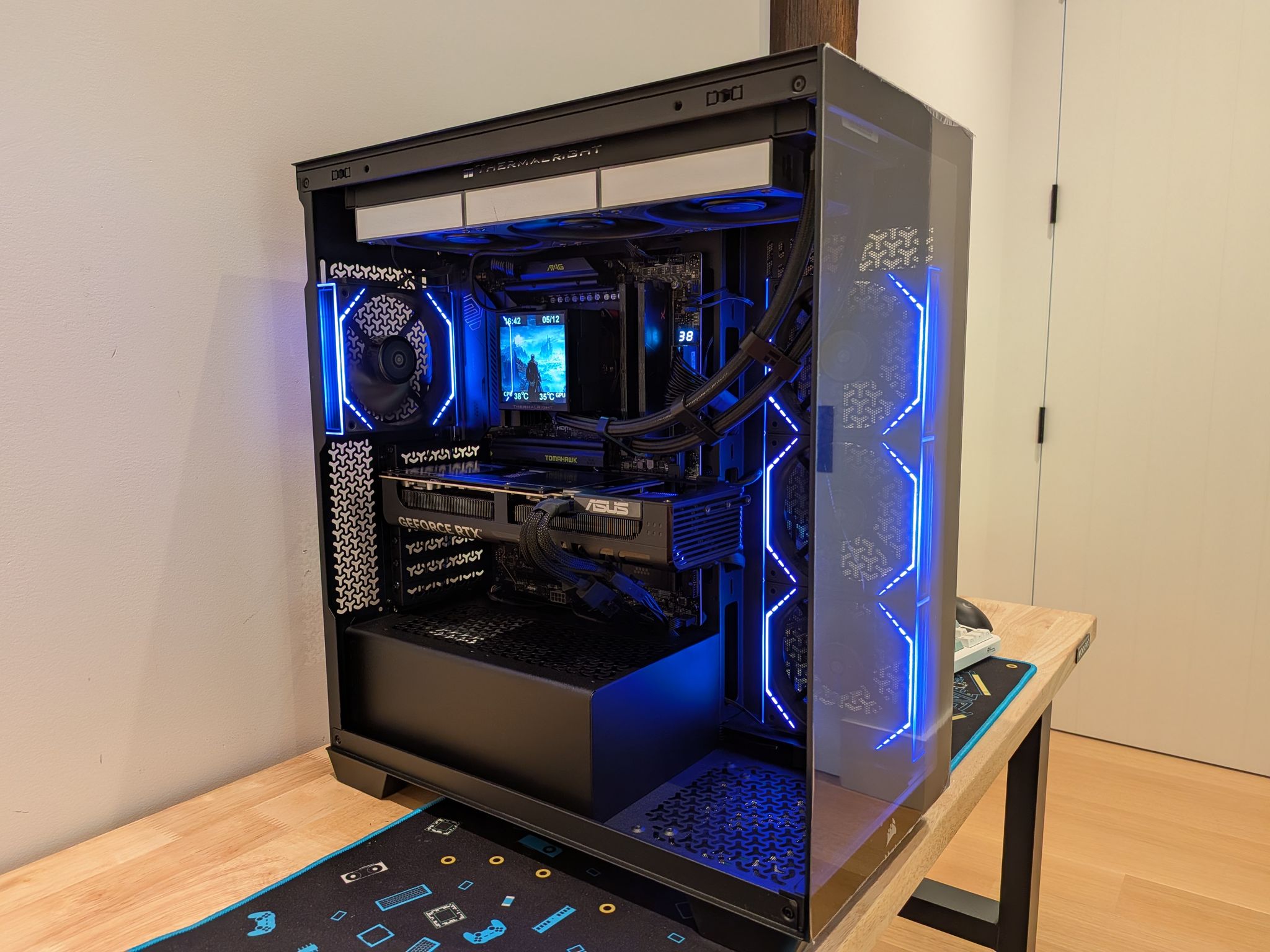 4K Elden Lord - RTX 5070 Ti, Ryzen 7 7800X3D, 32 GB DDR5 RAM, 2 TB Gen 4 NVME, Liquid Cooled, RGB
