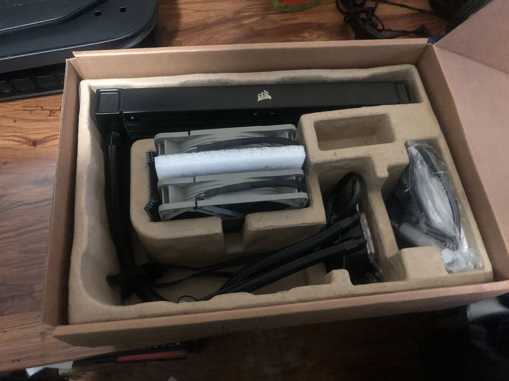 Corsair H100i Pro RGB XT + 2 Noctua Redux 120mm Fans