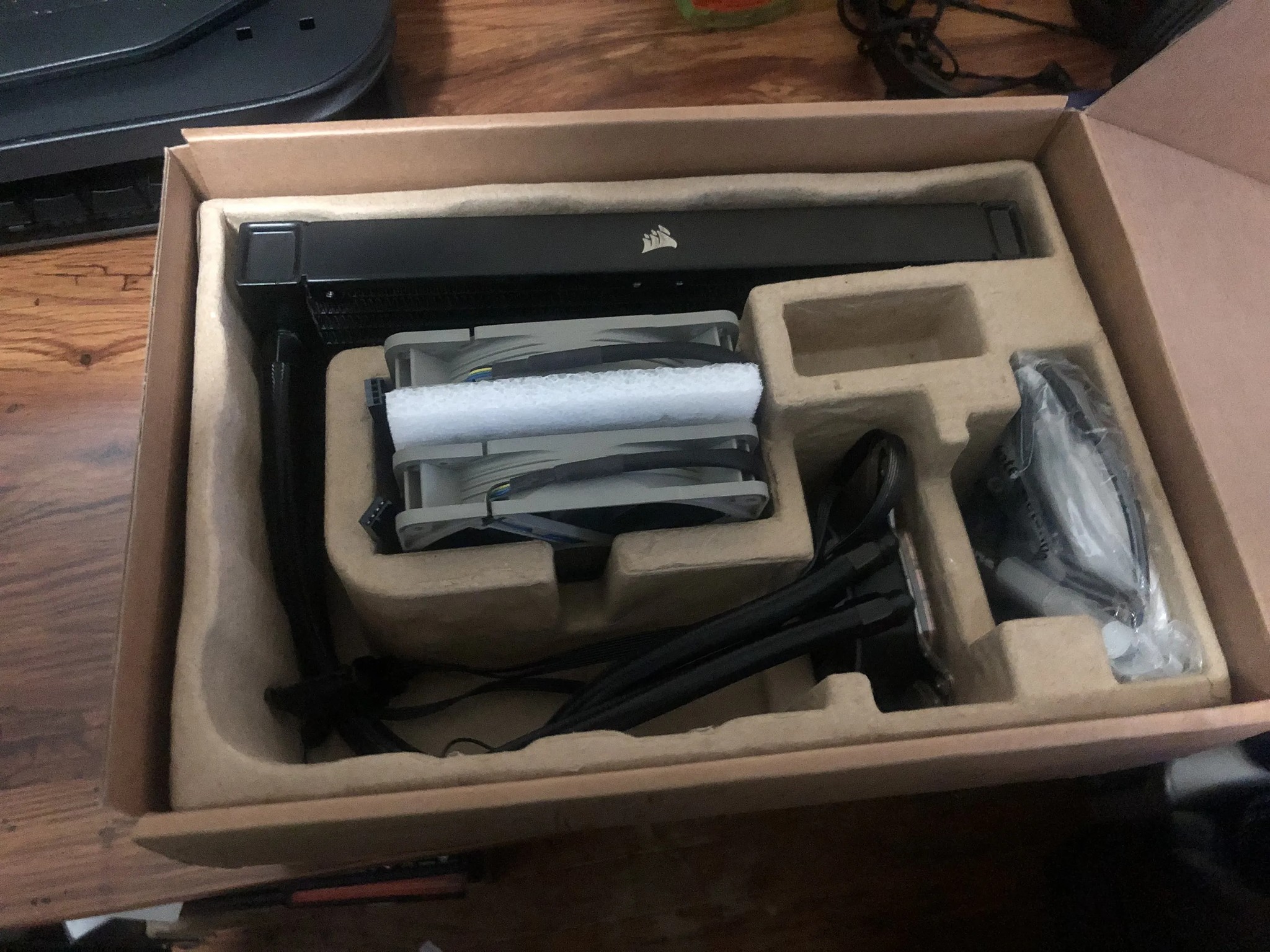 Corsair H100i Pro RGB XT + 2 Noctua Redux 120mm Fans