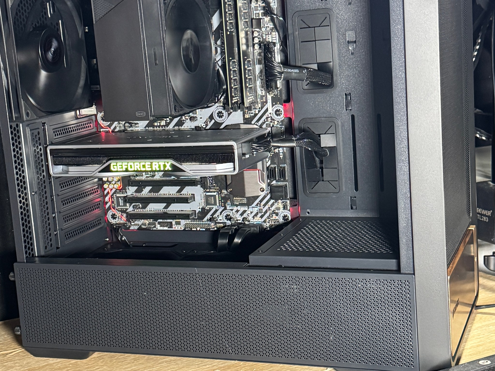 🔥 RTX 2060 Super | Ryzen 7 | 32GB DDR4 | 1TB NvMw