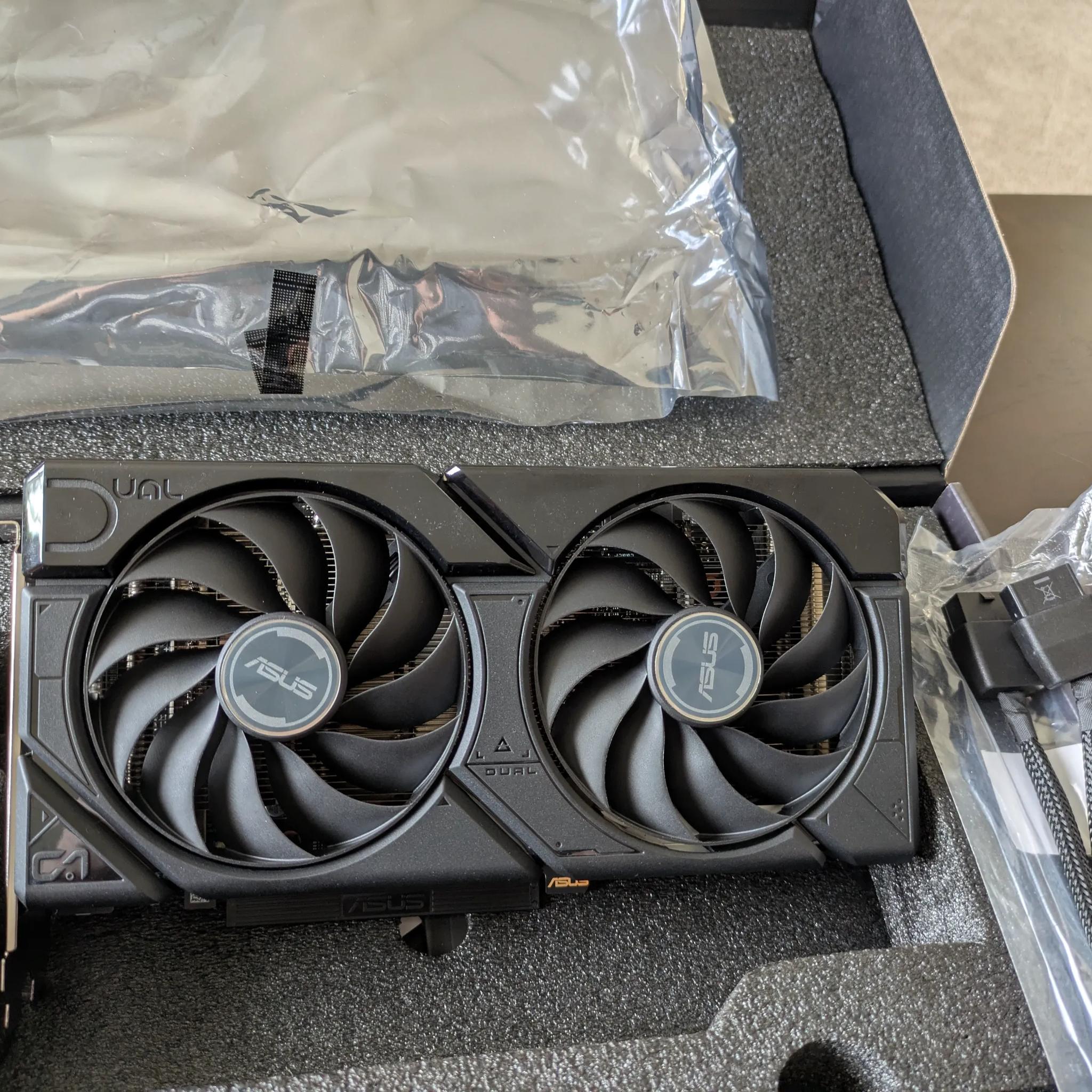 ASUS - Dual NVIDIA GeForce RTX 4070 Super EVO Overclock