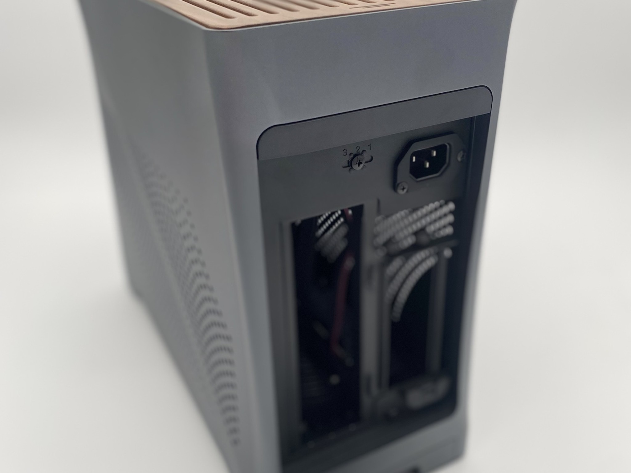 Fractal Design Era 2 Charcoal