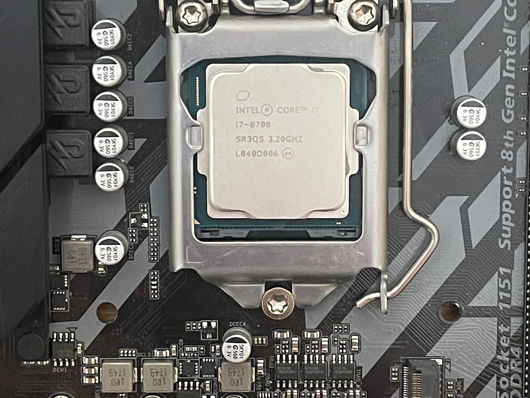 Used, Gigabyte z370 HD3, i7-8700, 16GB, 256GB