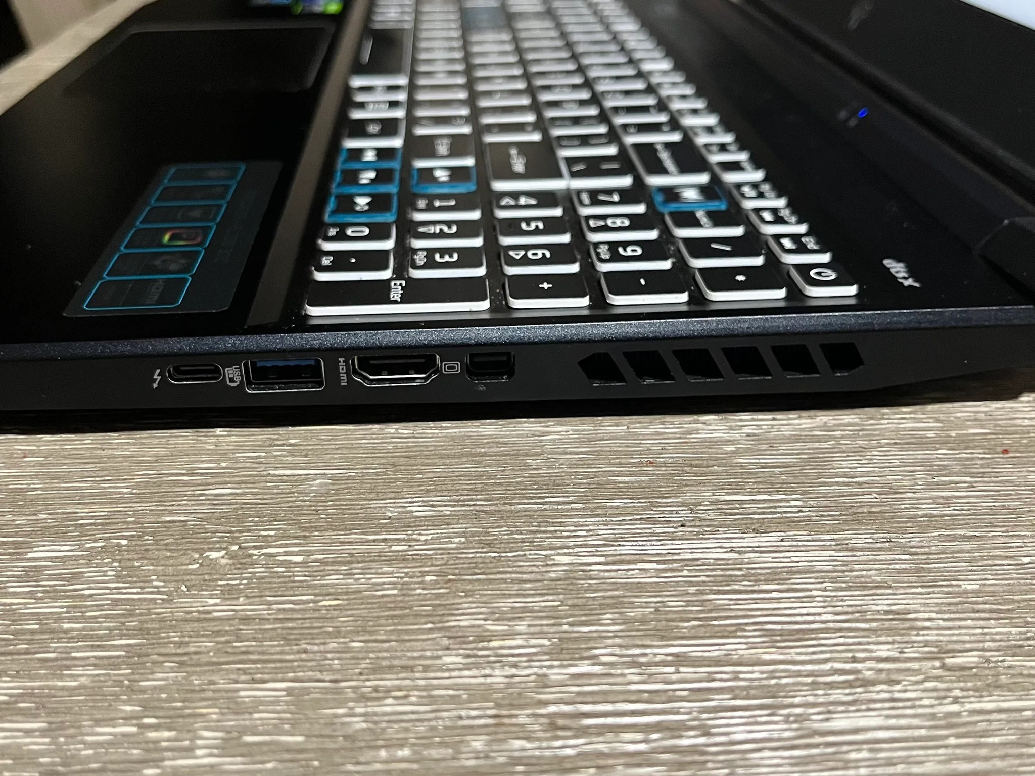 Acer RTX 3060 i7 11800 Laptop -1080p 144Hz 3ms 16GB RAM - 512GB SSD+1 TB SSD
