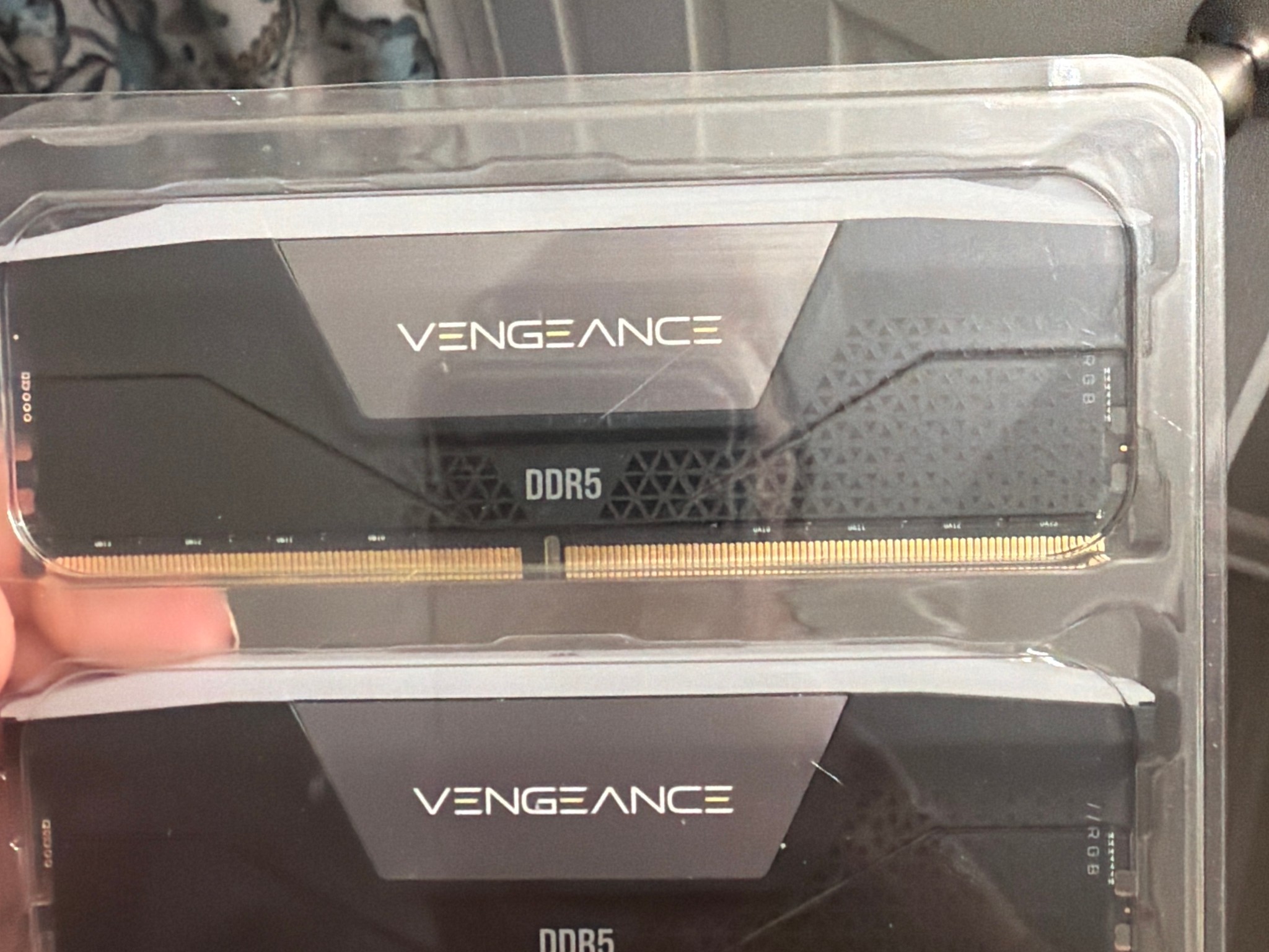Corsair Vengeance RGB 32 GB (2 x 16 GB) 32GG DDR5-6000(2x16GB)