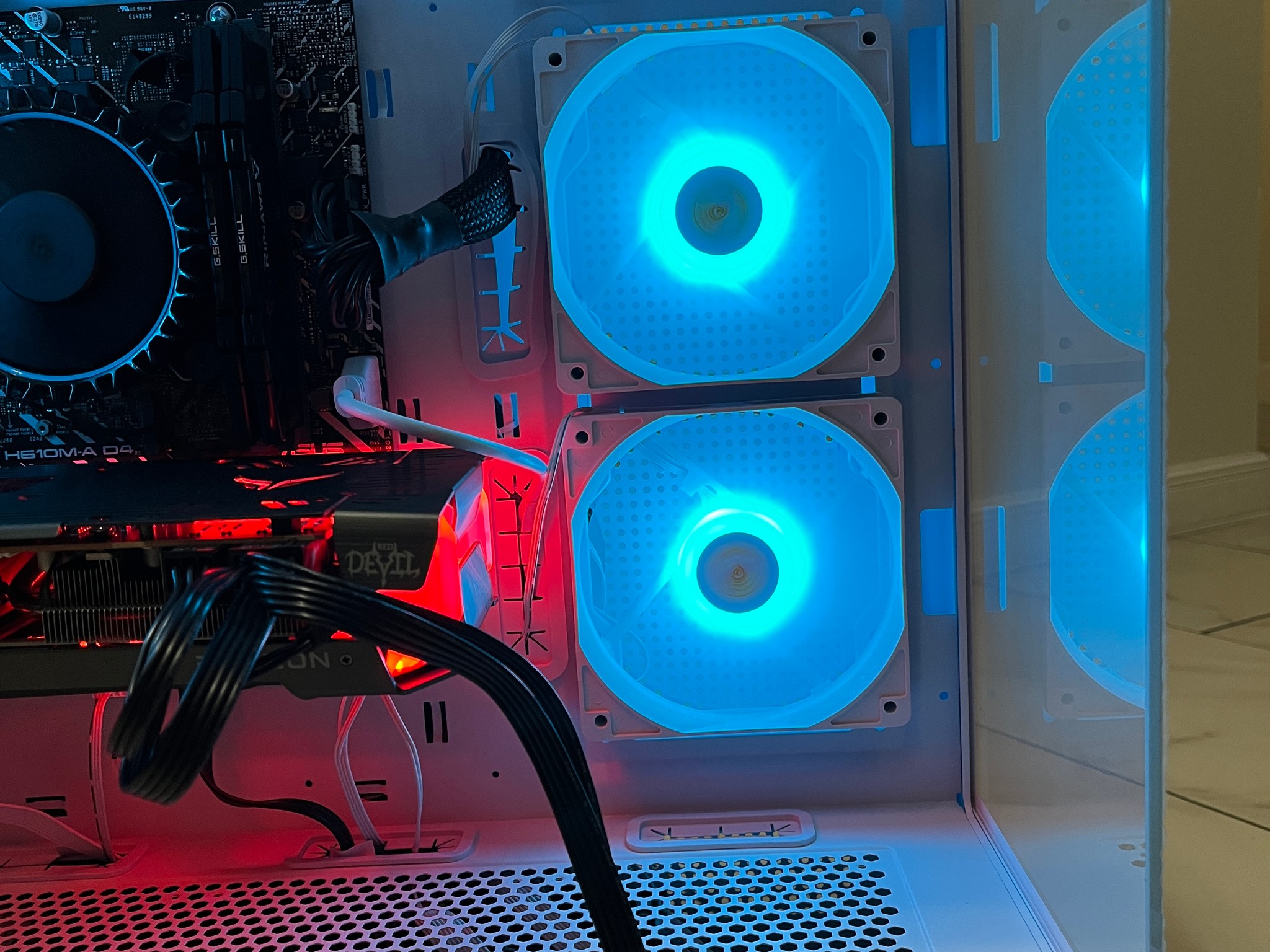 Intel Core i5-12400, AMD RX 6600 XT, 32GB RAM, 1TB SSD, High FPS Gaming PC w/ Wi-Fi & BT