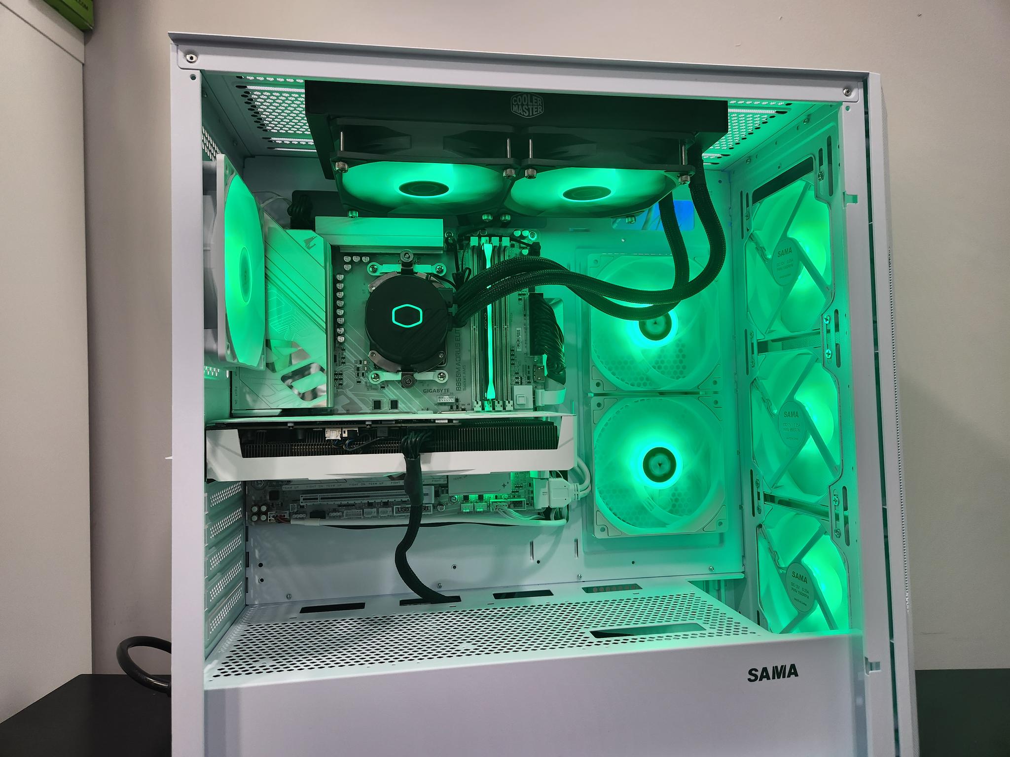 High end White gaming pc with CUSTOM RTX WHITE GPU!