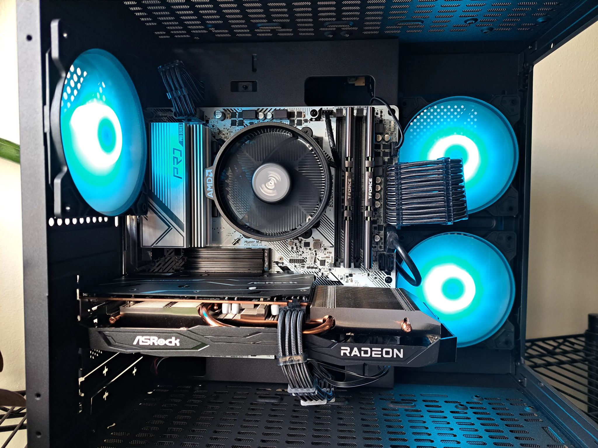 Sale! Ryzen 5 3600 | RX 6600 | 1TB DRAM SSD | 32GB RAM | Windows 11 activated