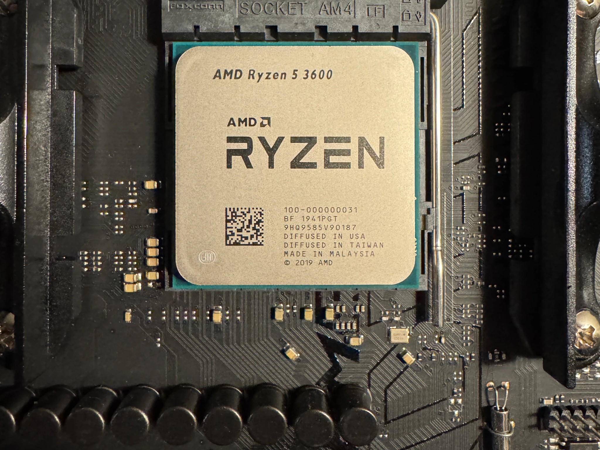 Bundle! Ryzen 5 3600 w/ Peerless Assassin + ASUS Strix B450-F GAMING & 32GB RAM
