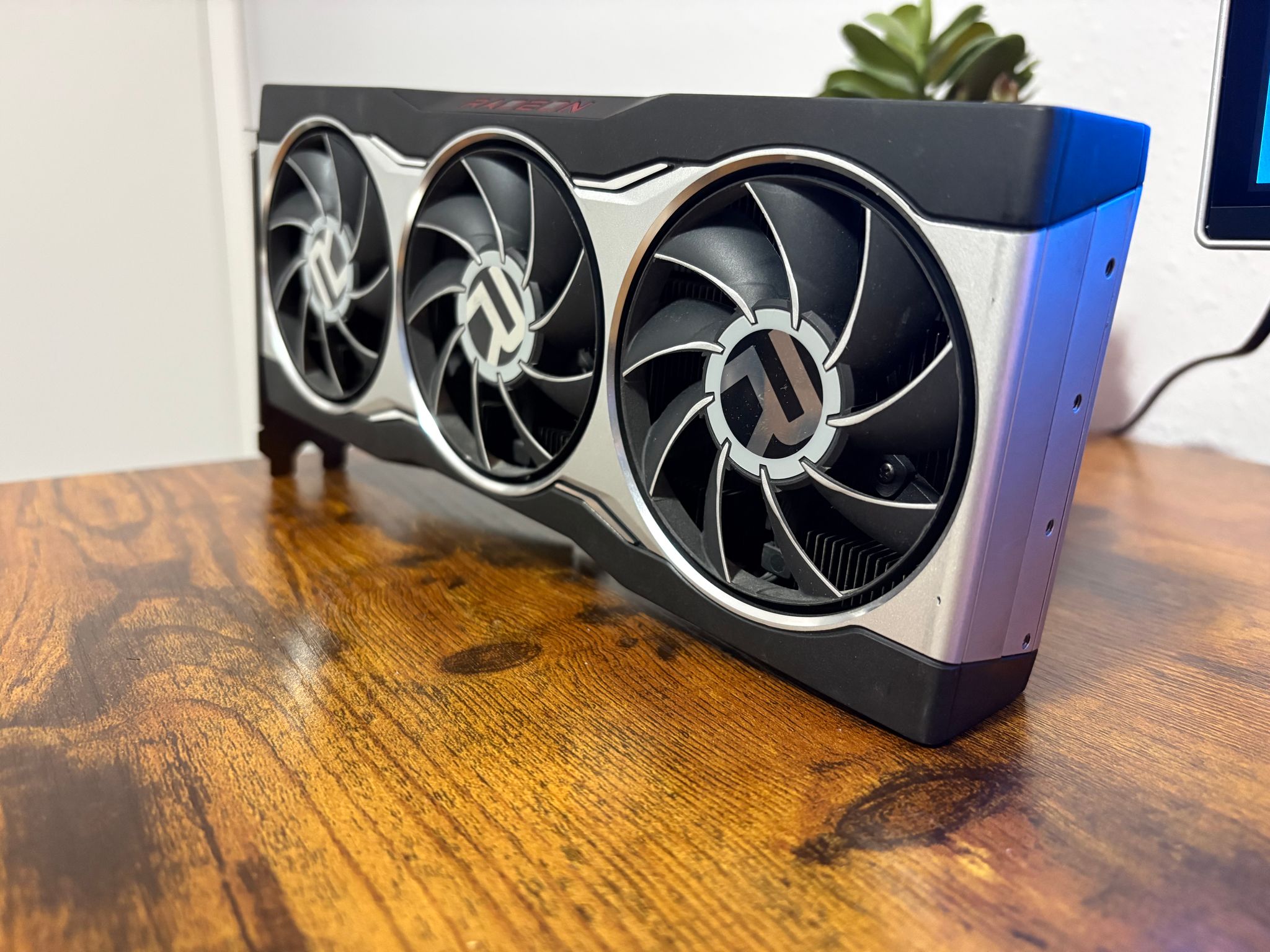 ASUS RX6800-16G