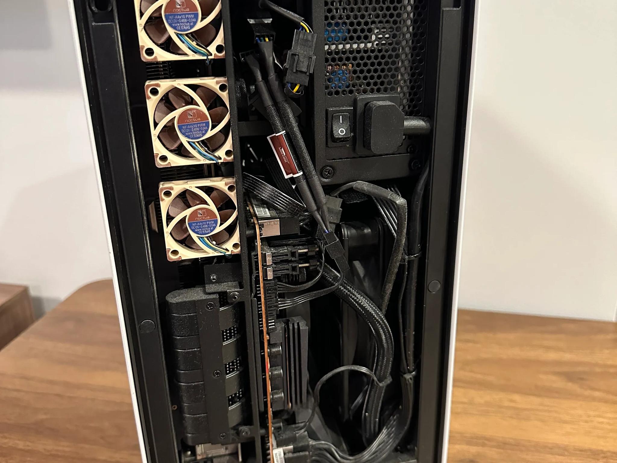 H1 ▪ i7-10700K ▪ Asus TUF 3080 OC ▪ 32GB DDR4 3000mhz ▪ 1x2TB & 1x1TB NVME SSD (3TB total)