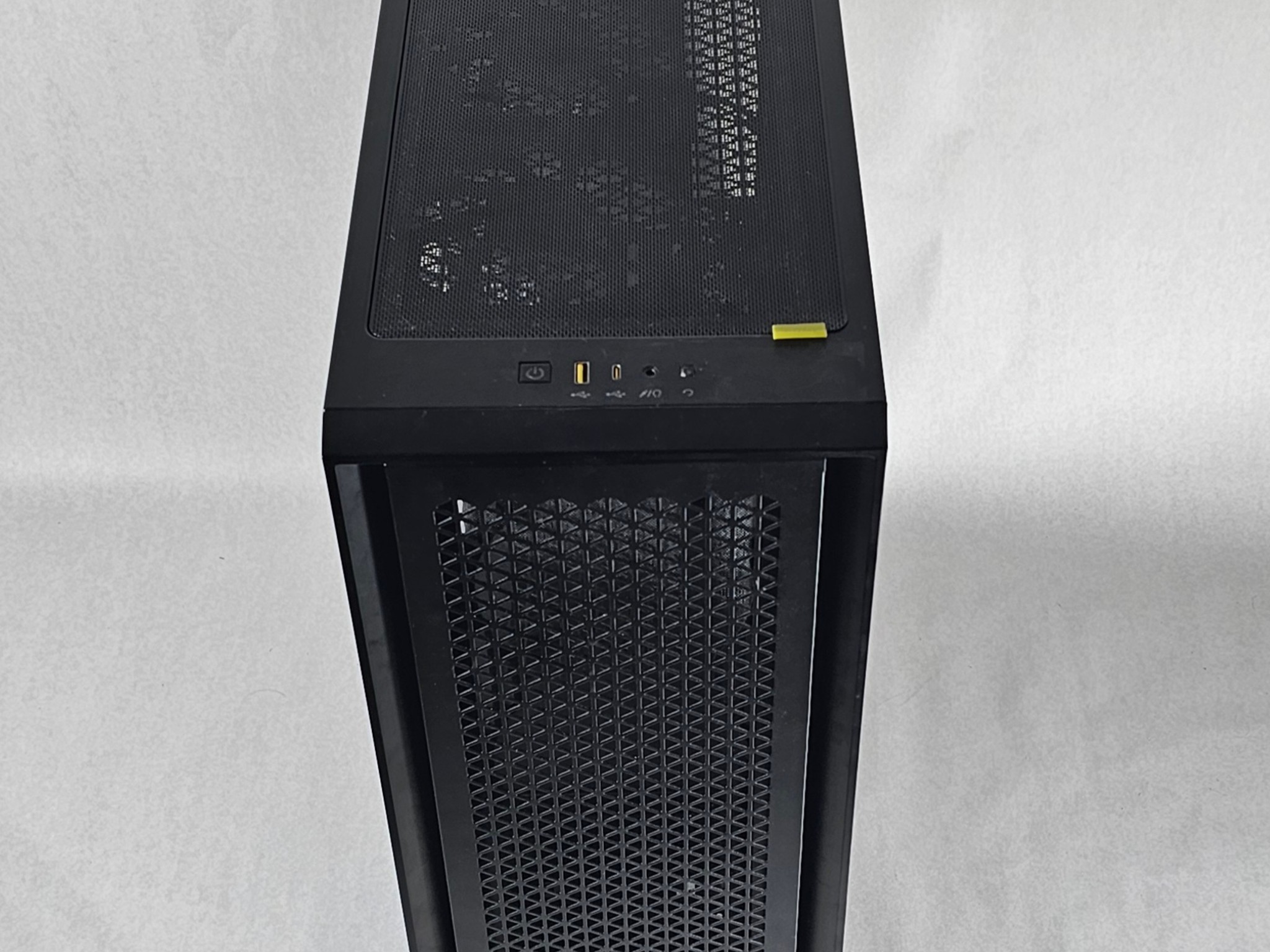 Corsair PC Case with Tempered Glass and Front Mesh