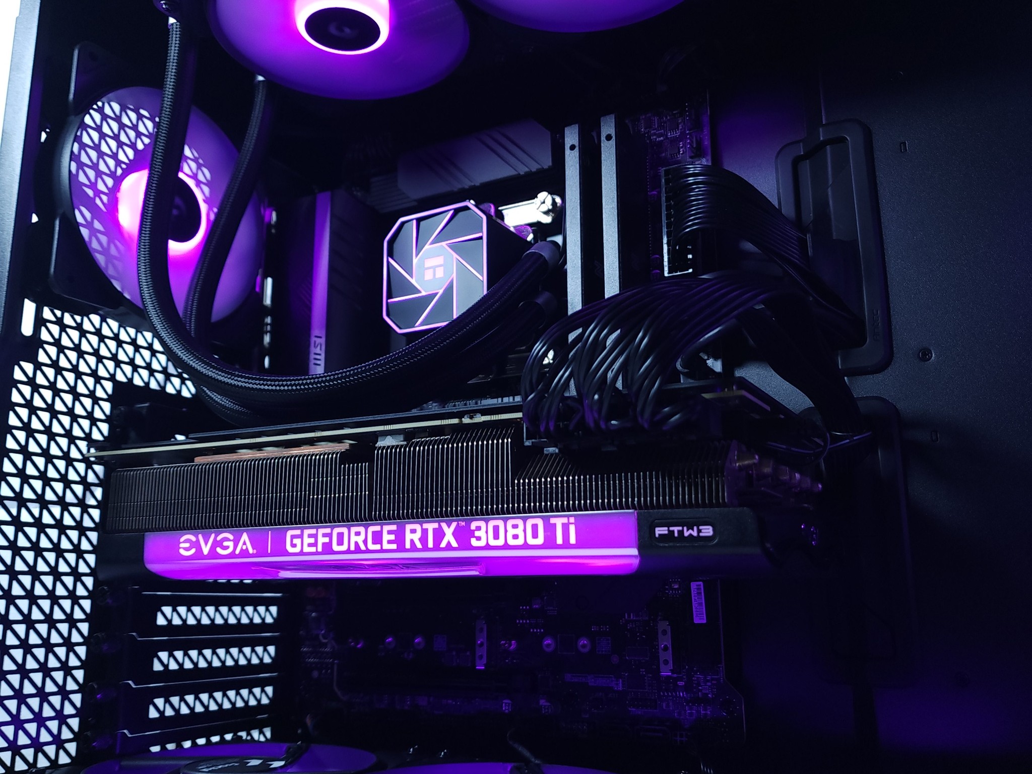 💜🖤1440p Gaming | RTX 3080 Ti FTW3 | Intel Core i5 12600KF | 32GB 3200MHz | 1TB M.2 NVMe SSD Gen 4