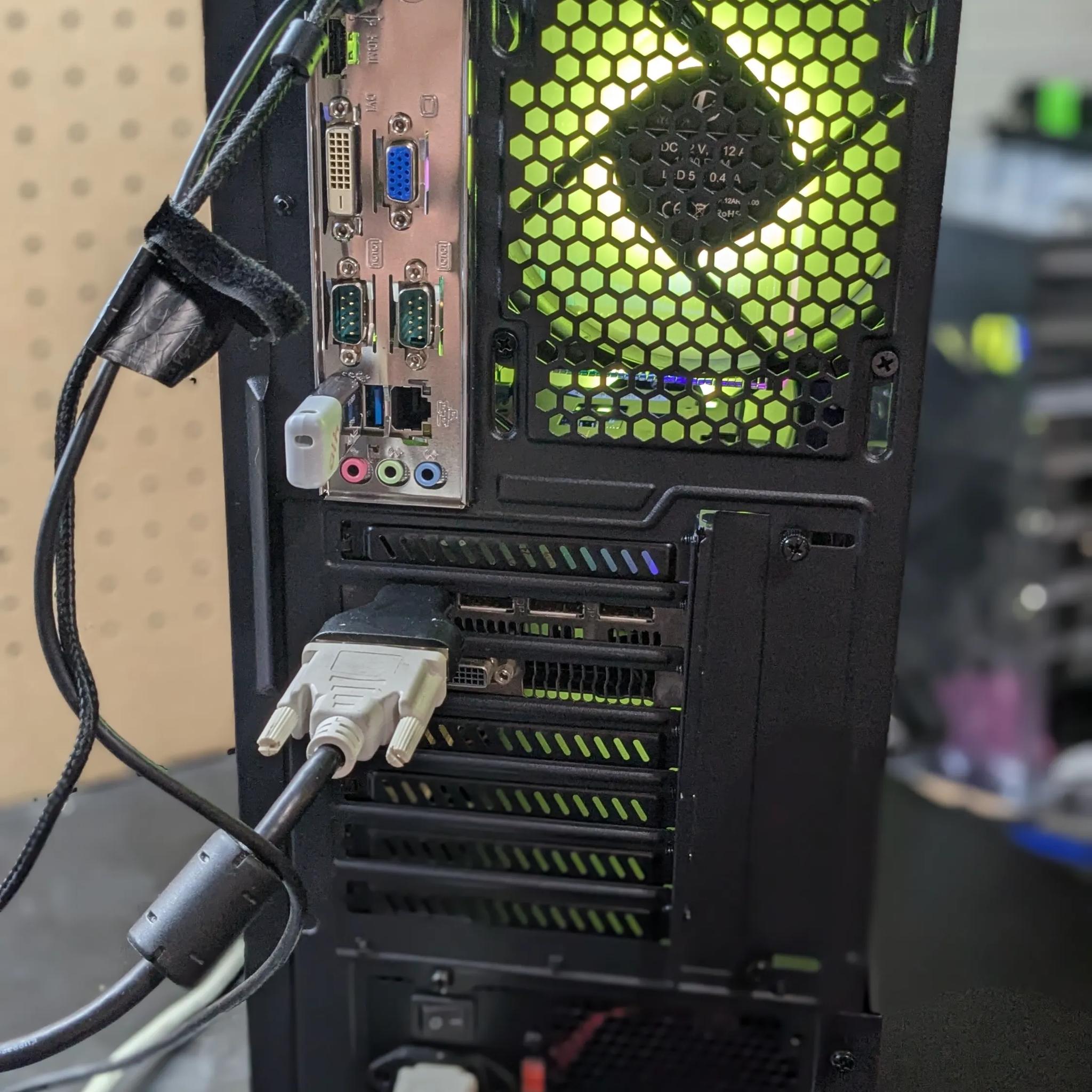 100 FPS Fortnite | 180 Day Warranty | Xeon (same as i7), 16GB RAM, 480GB SSD, RX 580, Win10, Wifi