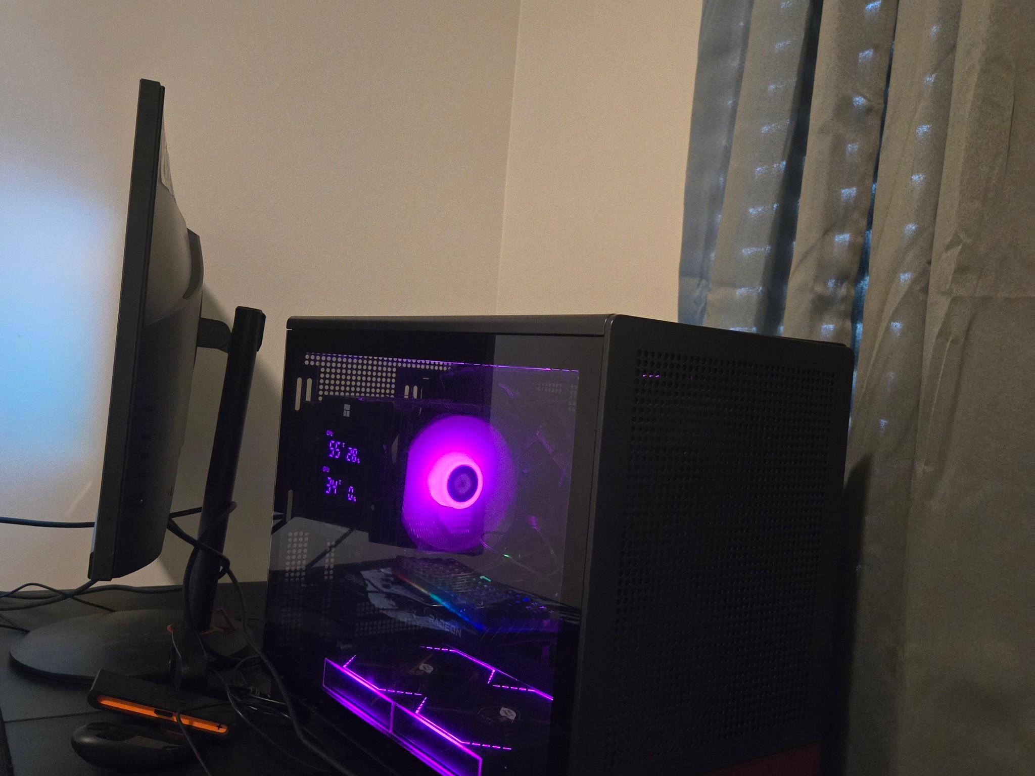 Radeon RX 9060 XT 16GB Custom Gaming PC - Ryzen 7 9800X3D, 2TB NVMe SSD