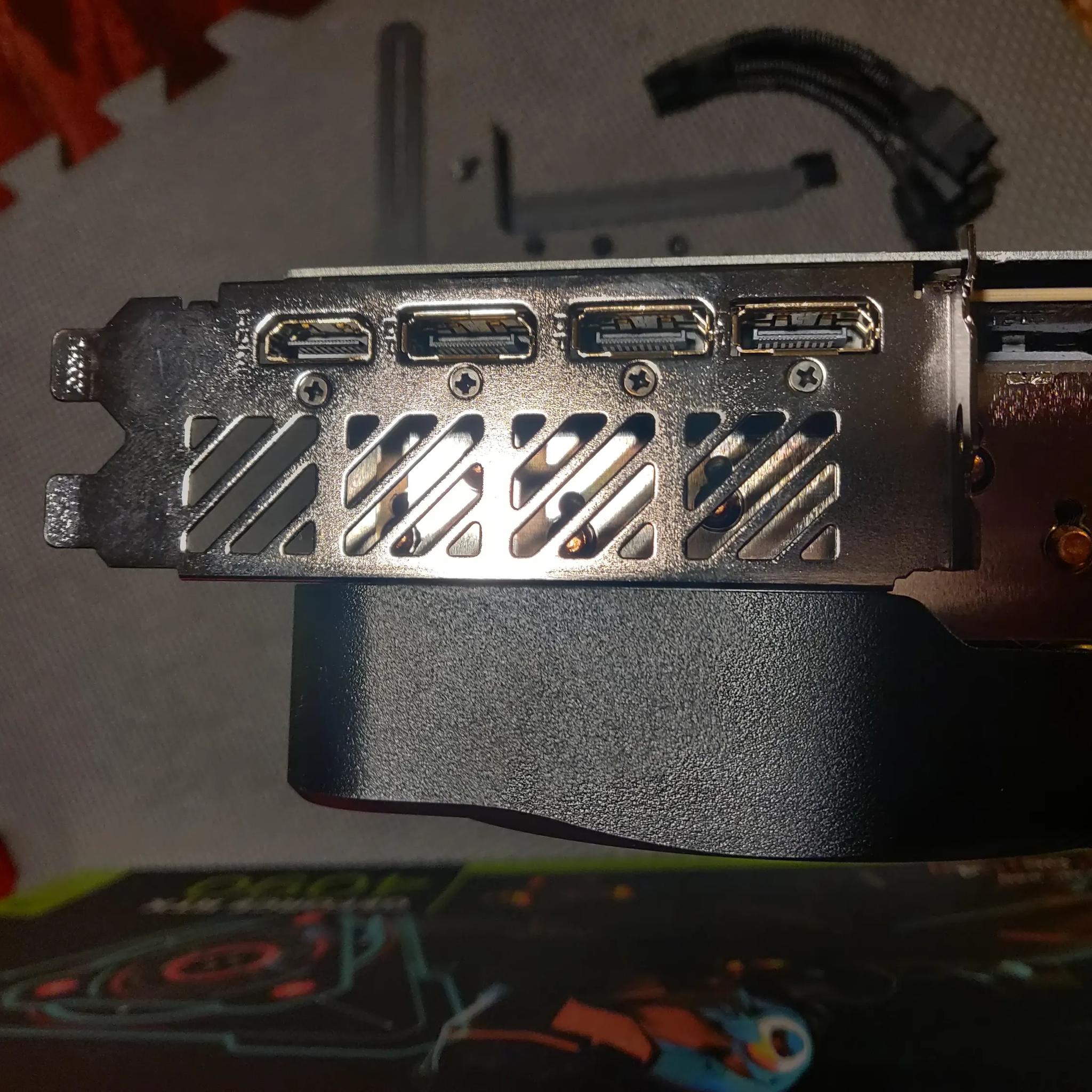 Gigabyte RTX 4090 Gaming OC 24G - used in box