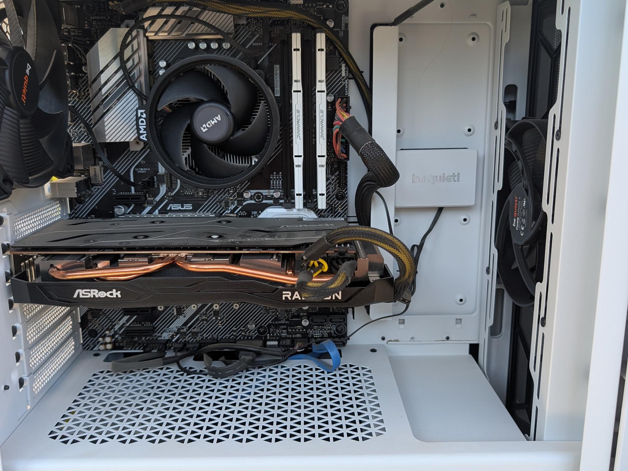AMD Ryzen 5 3600 - ASRock 6700XT 12GB