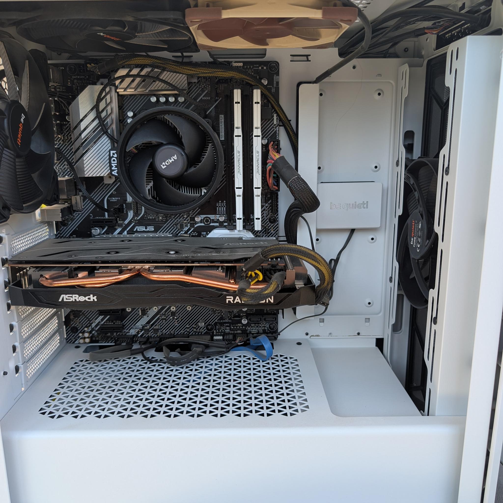 AMD Ryzen 5 3600 - ASRock 6700XT 12GB