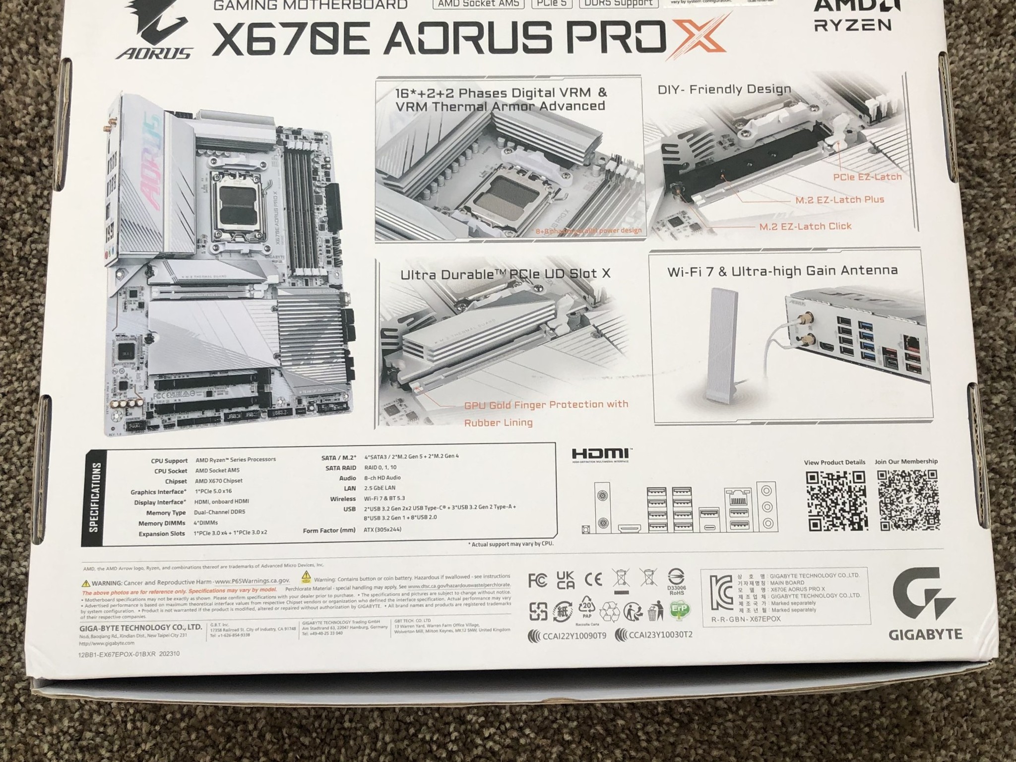 GIGABYTE X670E AORUS PRO X AM5 Motherboard/DDR5/Quad M.2/ PCIe 5.0/ USB 3.2 Gen2X2 Type-C/WiFi 7