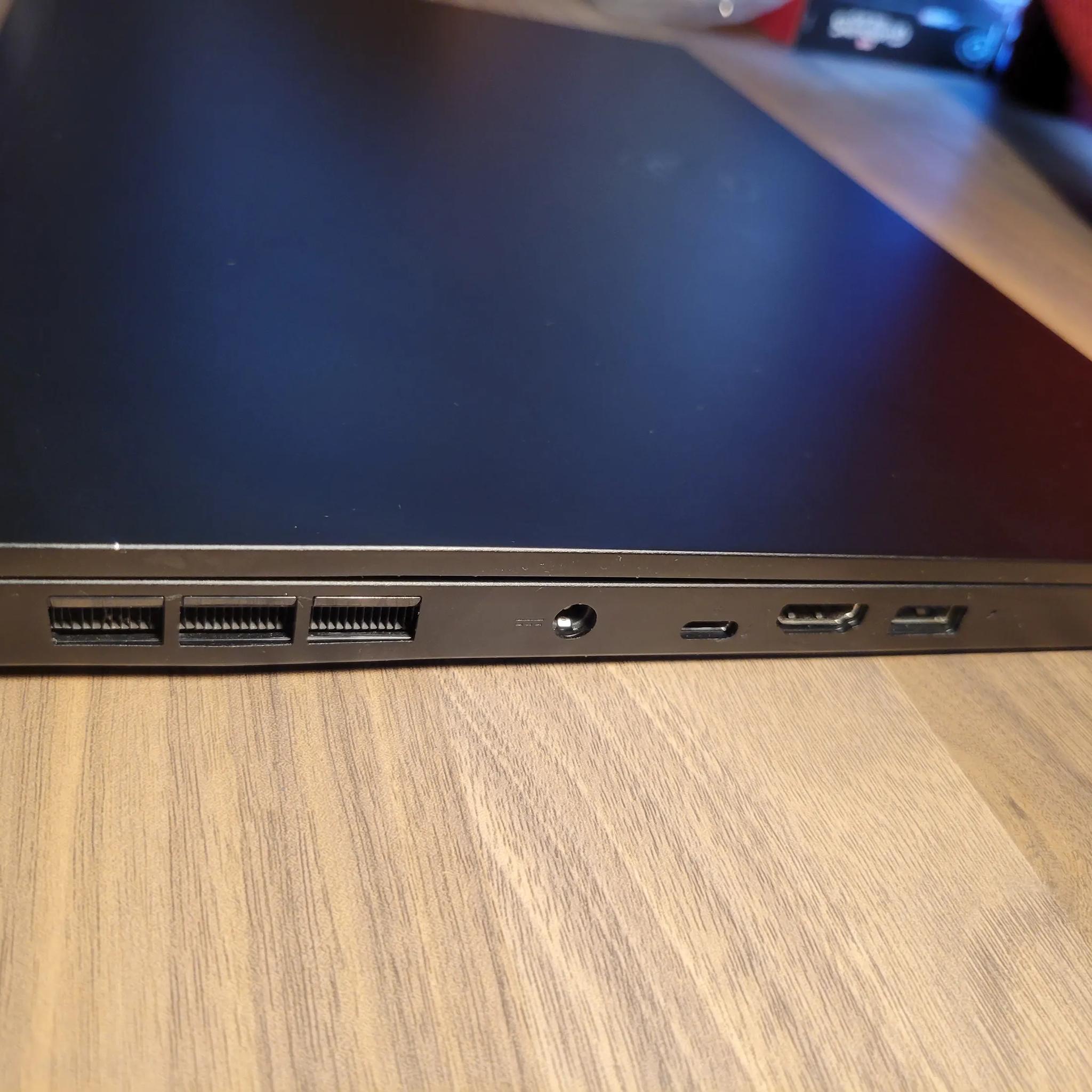 MSi GS66 Stealth Gaming Laptop