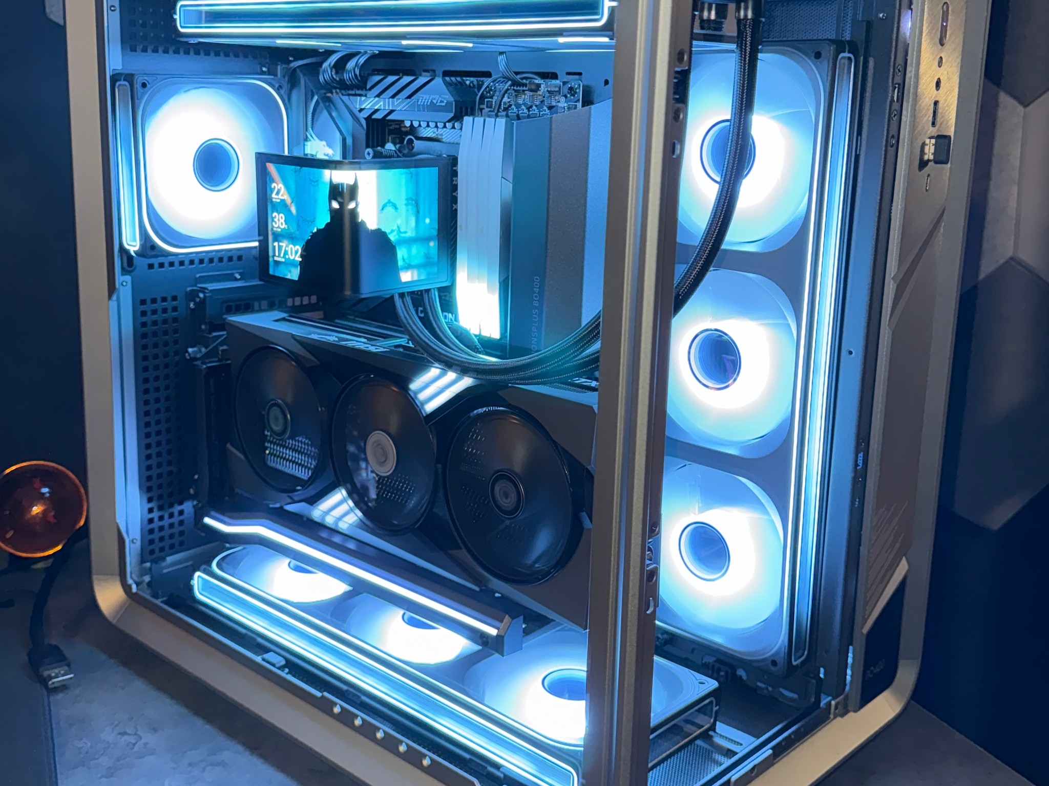 Custom MSI PRO Gaming PC|MSI RTX 5080 Gaming Trio|Ryzen 7 9800X3D|MSI 1250W PSU|4TB Gen 4 NVME SSD|