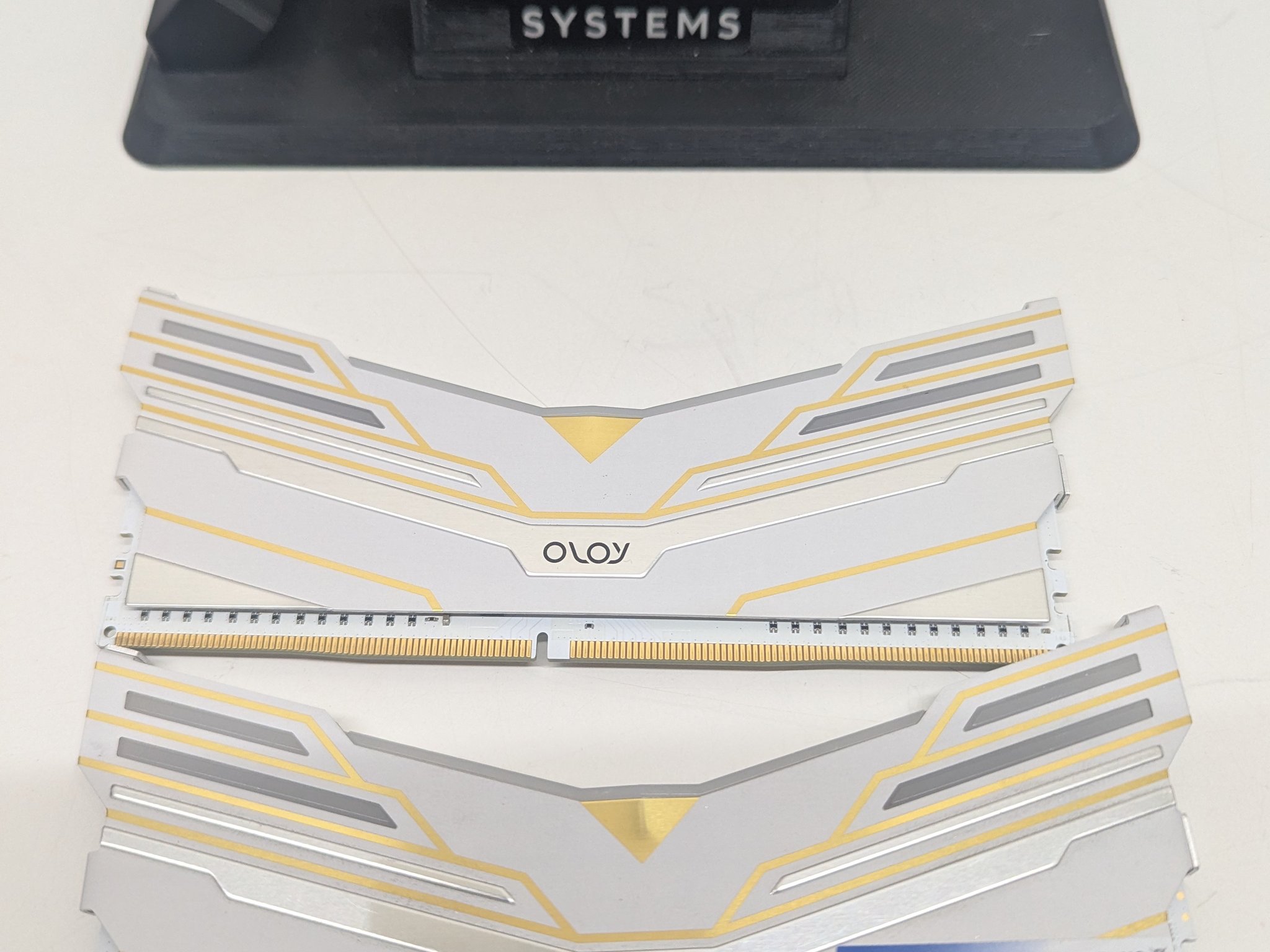 OLOy WarHawk RGB 16GB DDR4-3200 (2x8GB)