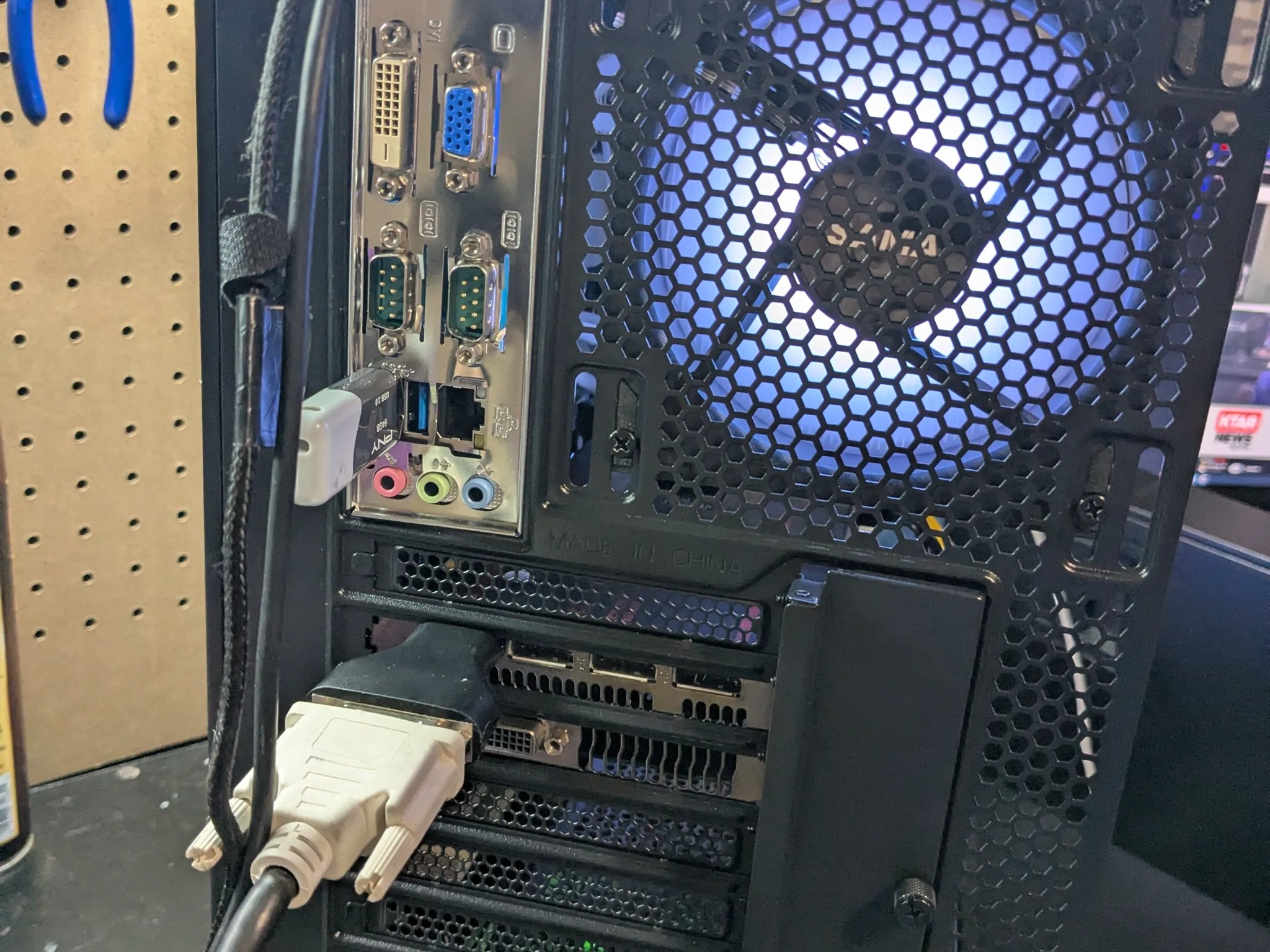 120 FPS Fortnite | 180 Day Warranty |Xeon - Same as i7-4770S, 16GB RAM, RX 580 8GB, 480GB SSD, Win10