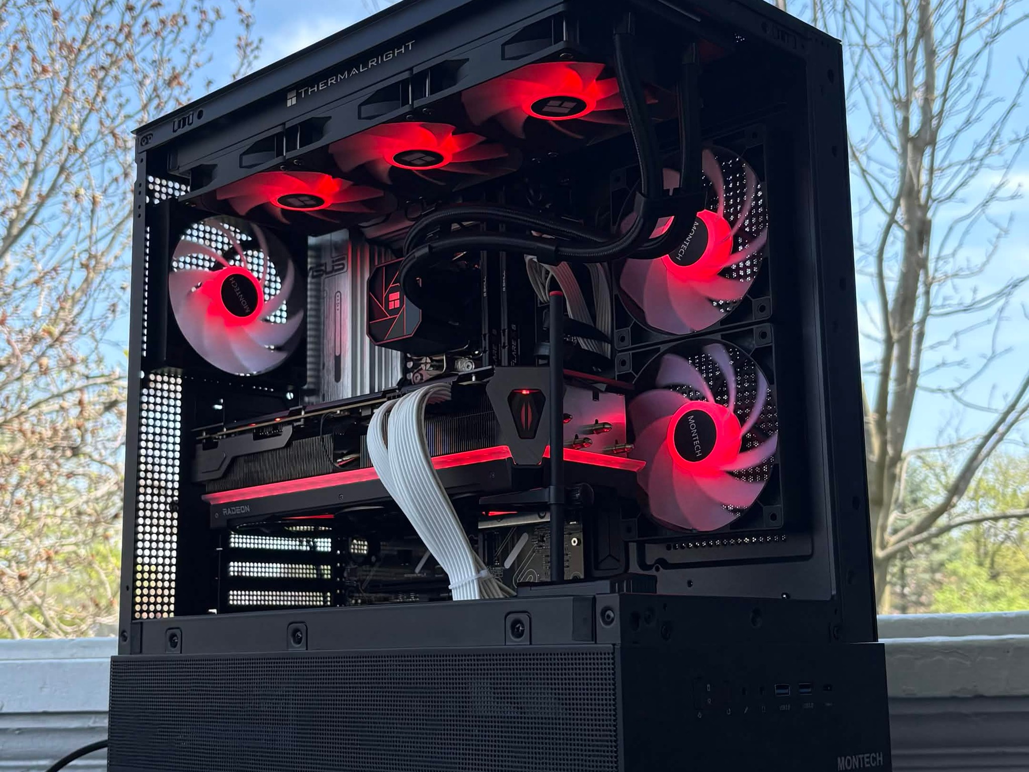 Ryzen 7 9700X • RX 7900 XTX 24GB • 32GB DDR5 • X870 WiFi 🖤 Black Cat Customs – Crimson Fang 🖤