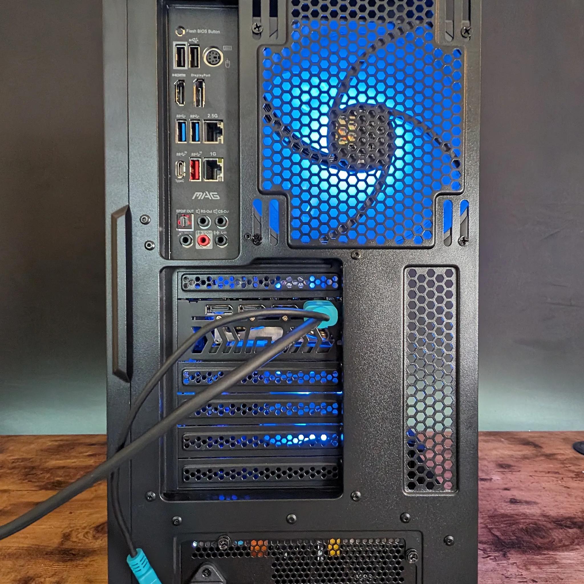 RX 7800xt // Ryzen 7 5700x3D // 32GB 3600MHz RAM // 1TB Gen4 NVMe