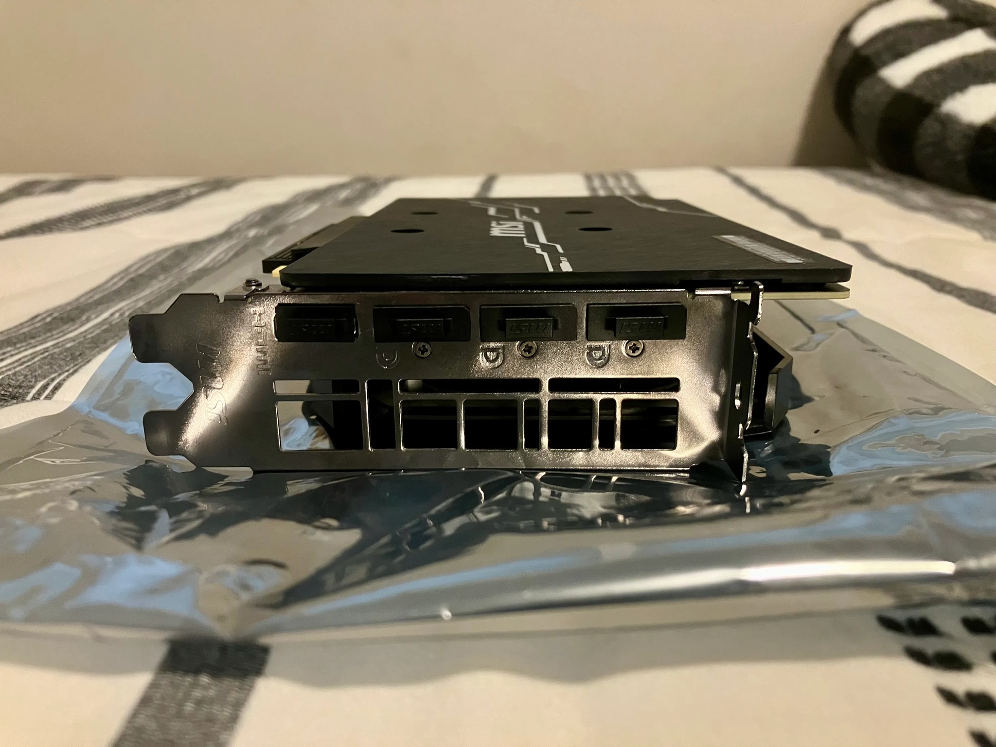 5500xt 8GB FROM MSI - PRICE NEGOTIABLE