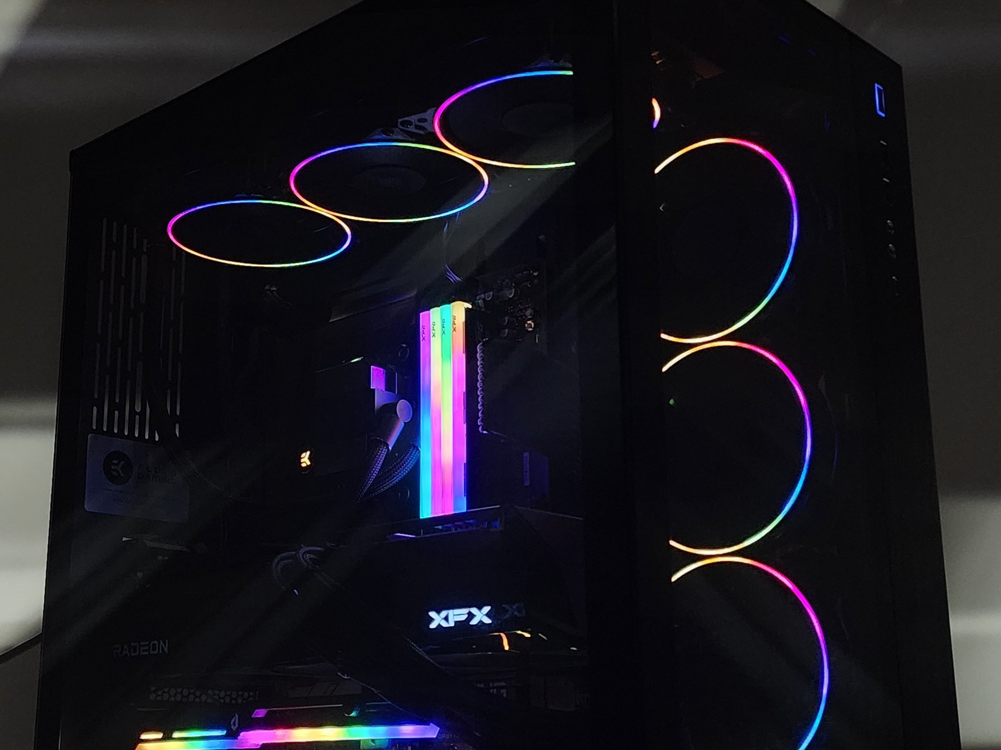 Gaming PC Ryzen 9 9900X 64GB RAM 4TB SSD RX 9070 XT 16GB Windows 11 Computer