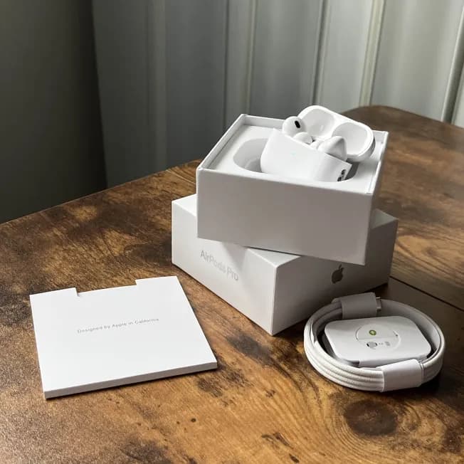 Open Box AirPods Pro 2nd Generation USB Type-C with ANC and MagSafe Wireless Charging