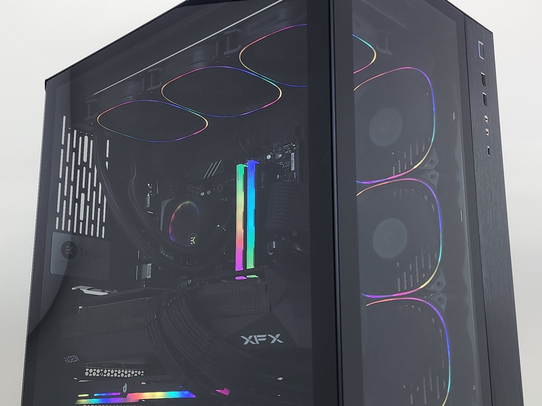 Gaming PC Ryzen 7 7800X3D 32GB RAM 2TB SSD RX 9070 XT 16GB Windows 11 Computer