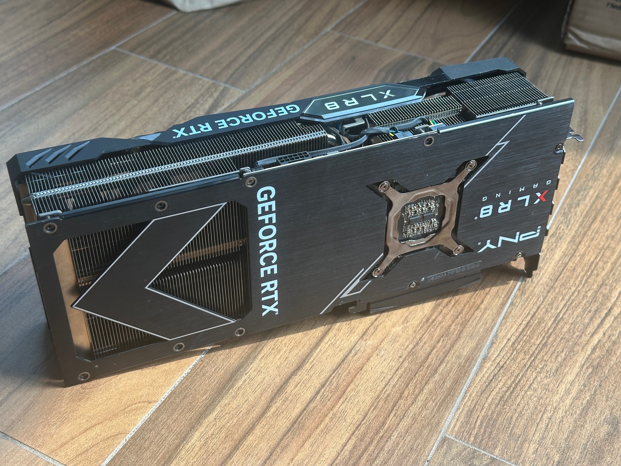 PNY XLR8 Gaming VERTO EPIC-X RGB OC GeForce RTX 4080 SUPER