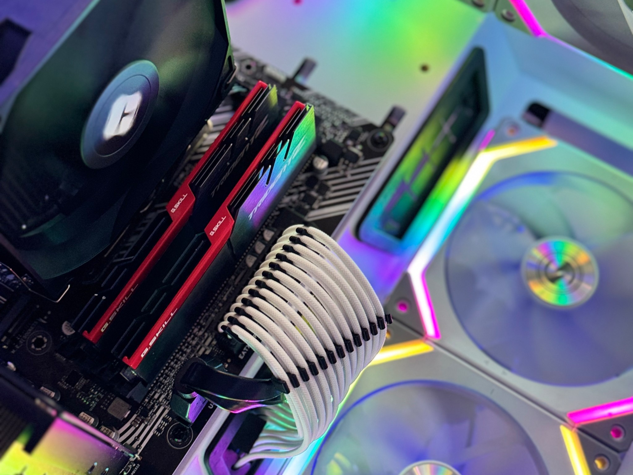 Ryzen 5600x/ RTX 3060ti/ 32gb DDR4 3600mhz/ 1TB SSD
