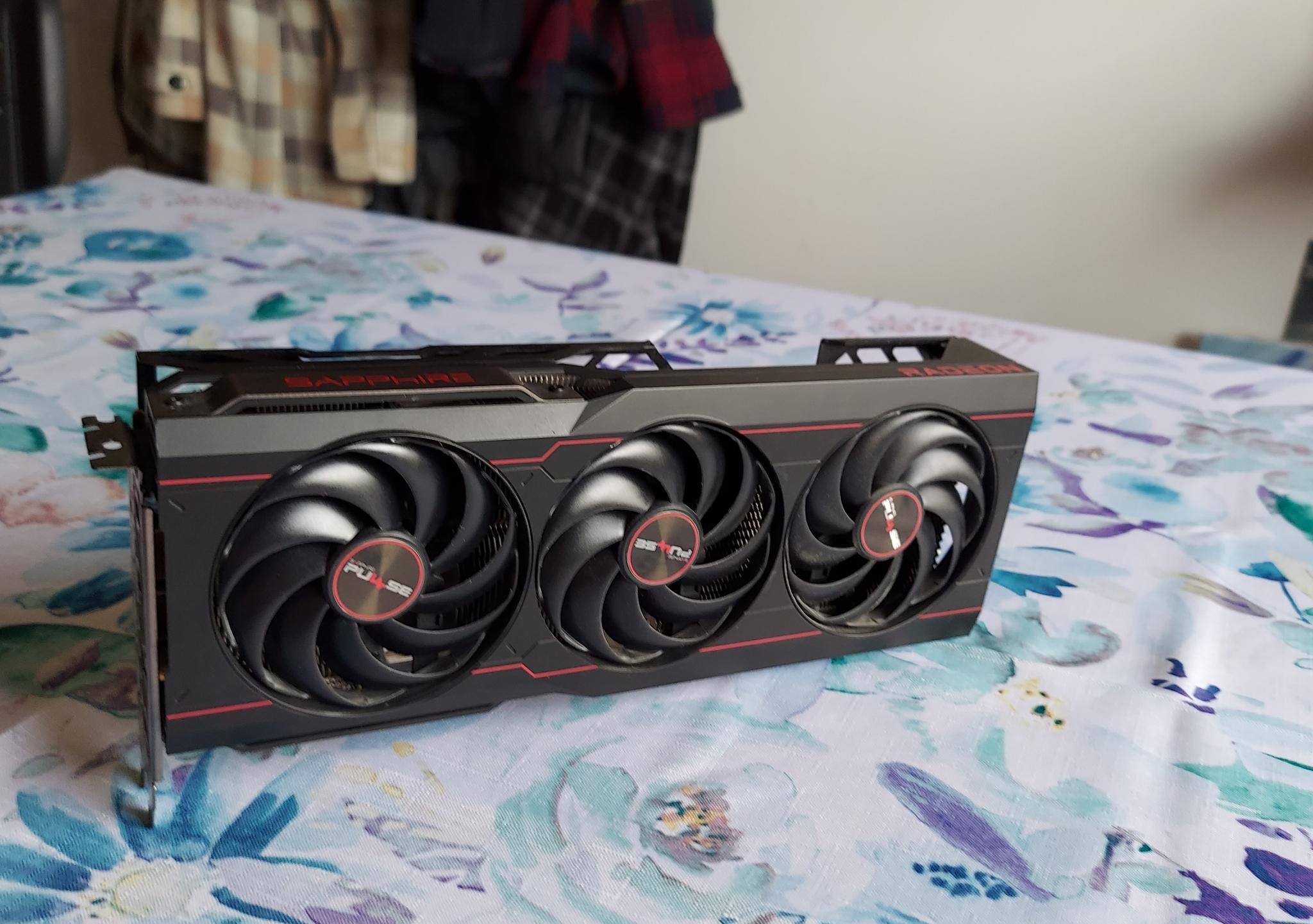 Sapphire PULSE Radeon RX 6800 16 GB