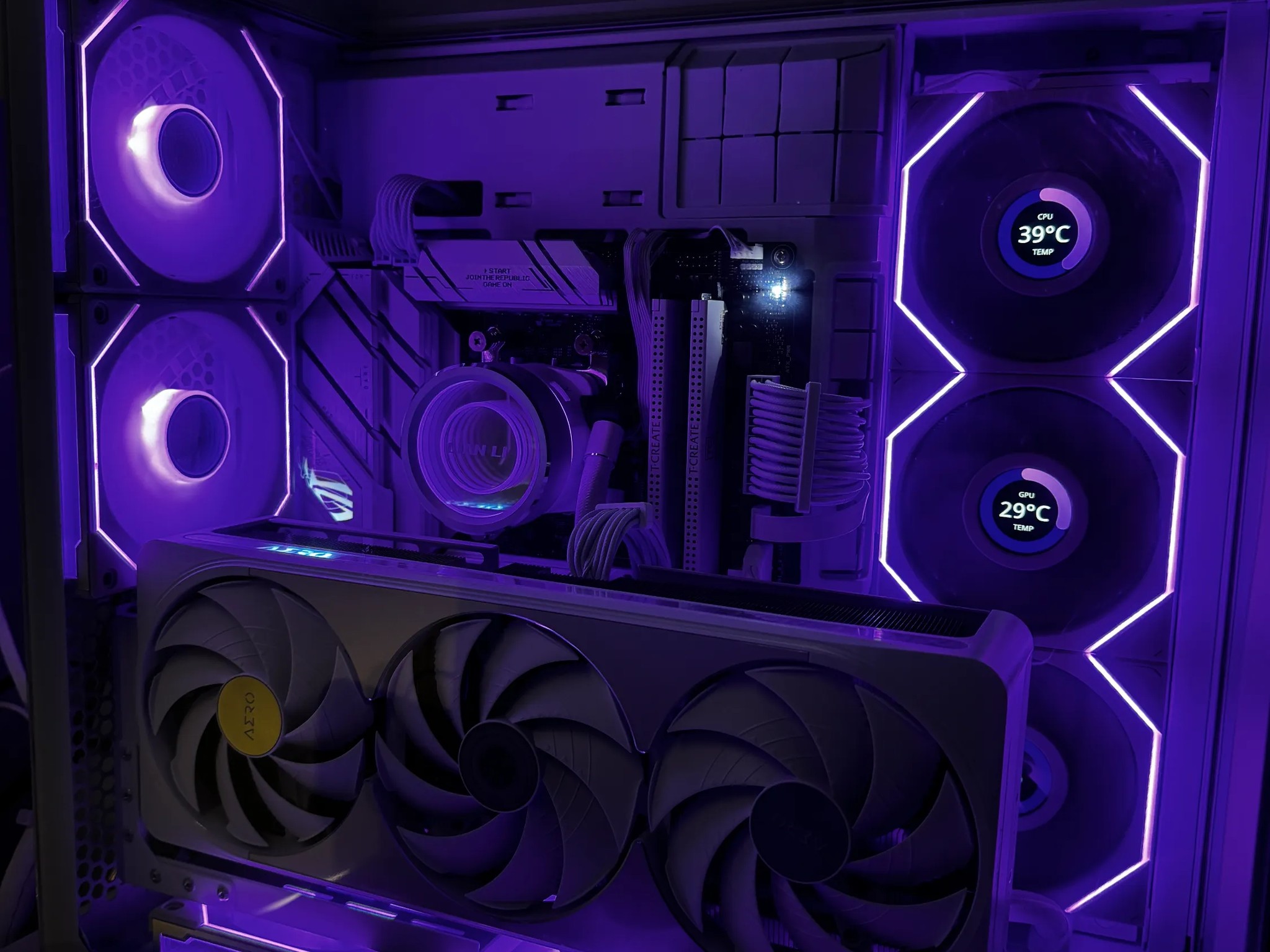 White RGB Lian Li Infinity Glass PC | 1440p High | Ryzen 7 9800X3D | 32GB RAM | 2 TB SSD | 5070 Ti