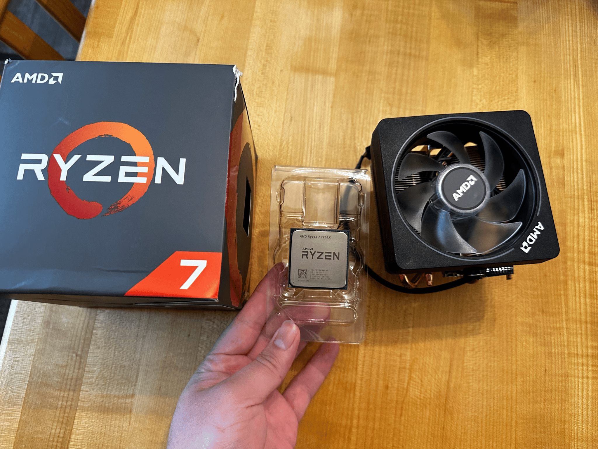 Ryzen 7 2700x, 8 core 16 thread 4.3ghz Complete in Box